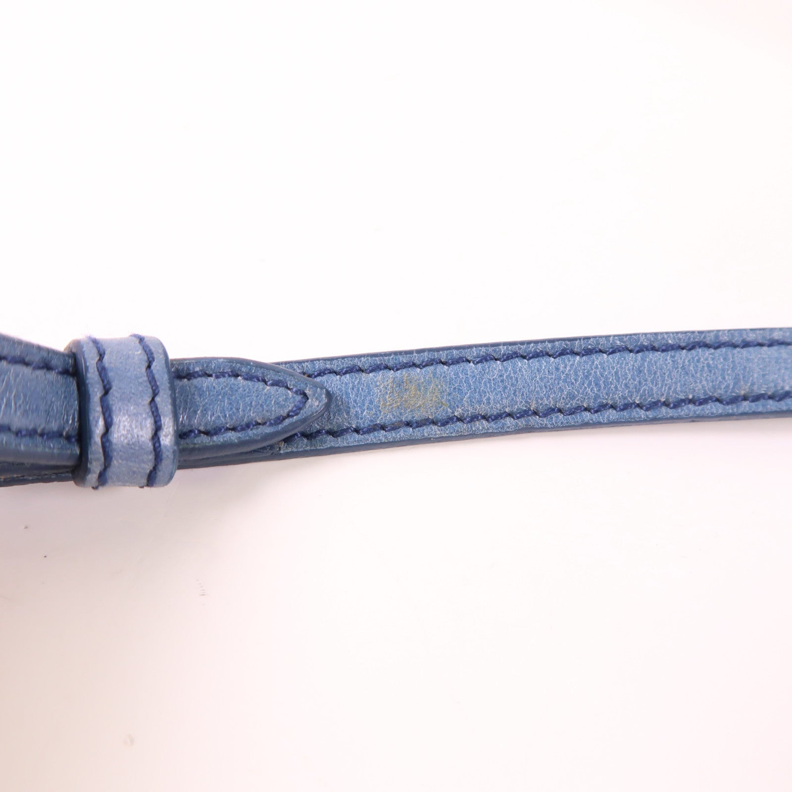 Miu Miu 牛皮皮革Shoulder Bag銀扣肩背袋