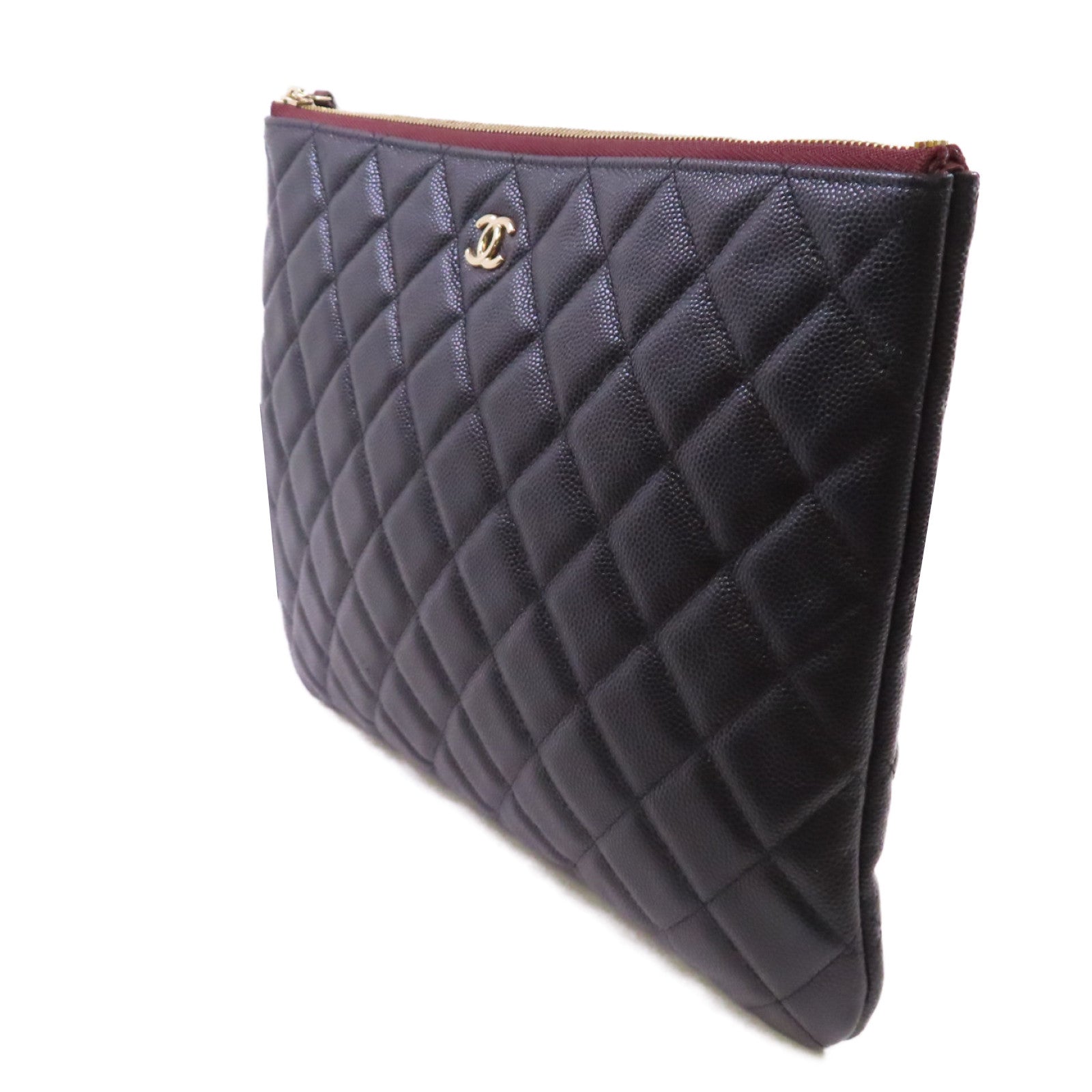 CHANEL 菱格Caviar皮革Pouch金扣手拿包黑色