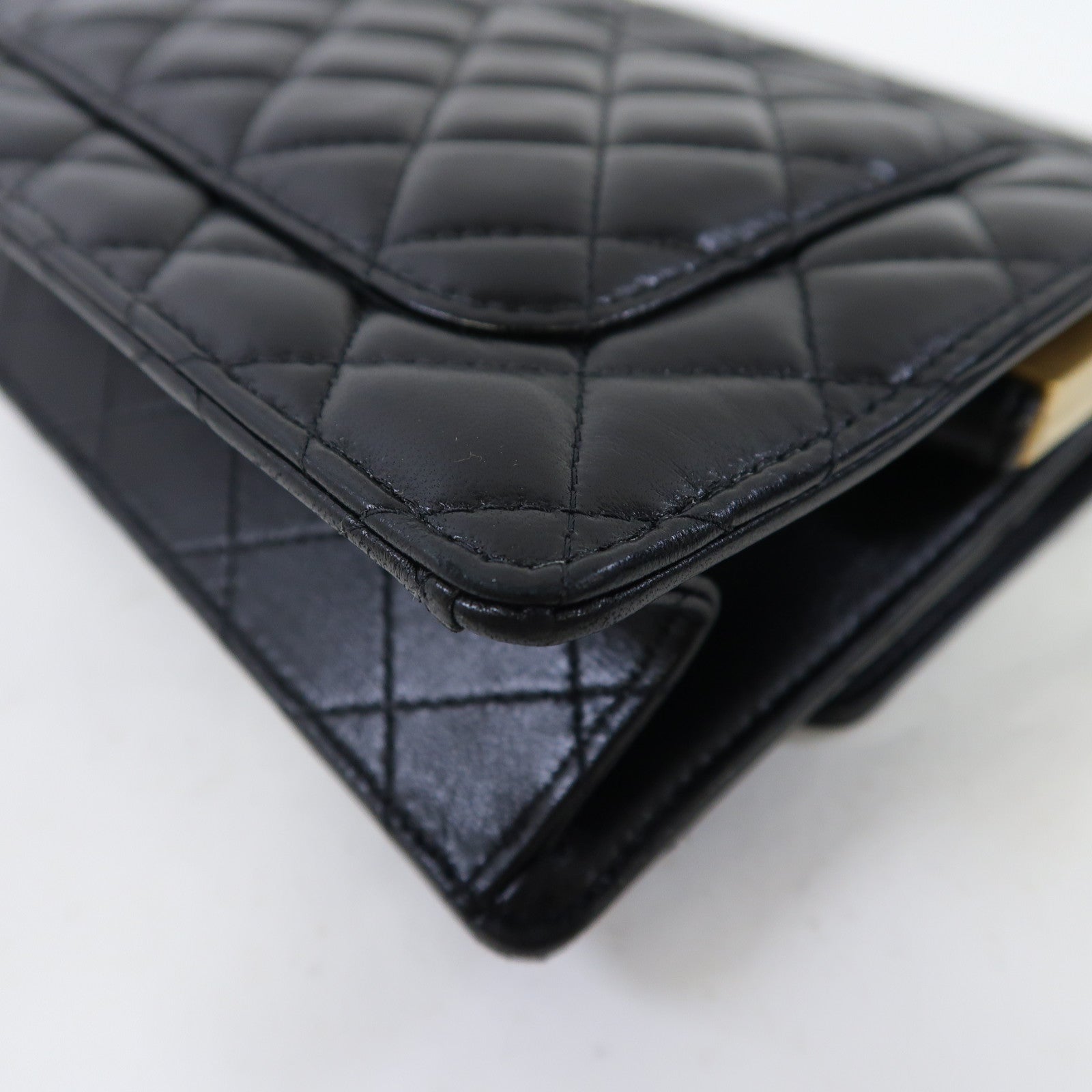 CHANEL 菱格牛皮皮革Chain Shoulder金扣鏈帶肩背袋黑色