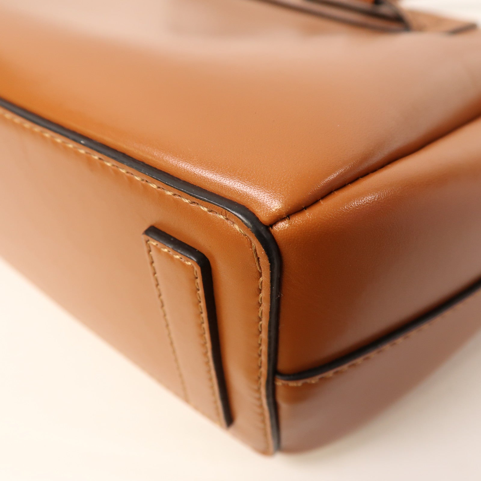 LOEWE 【激減優惠】牛皮皮革Mini Lazo金扣手挽肩背兩用袋啡色