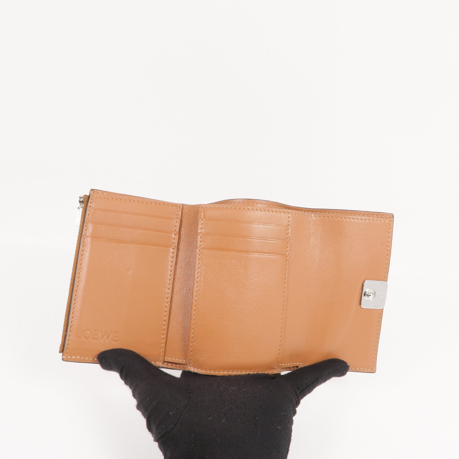 LOEWE 牛皮皮革Anagram Trifold Wallet銀扣錢包