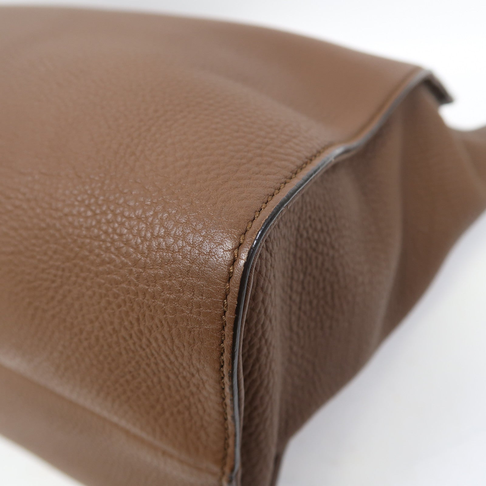GUCCI 牛皮皮革Shoulder Bag金扣肩背袋啡色