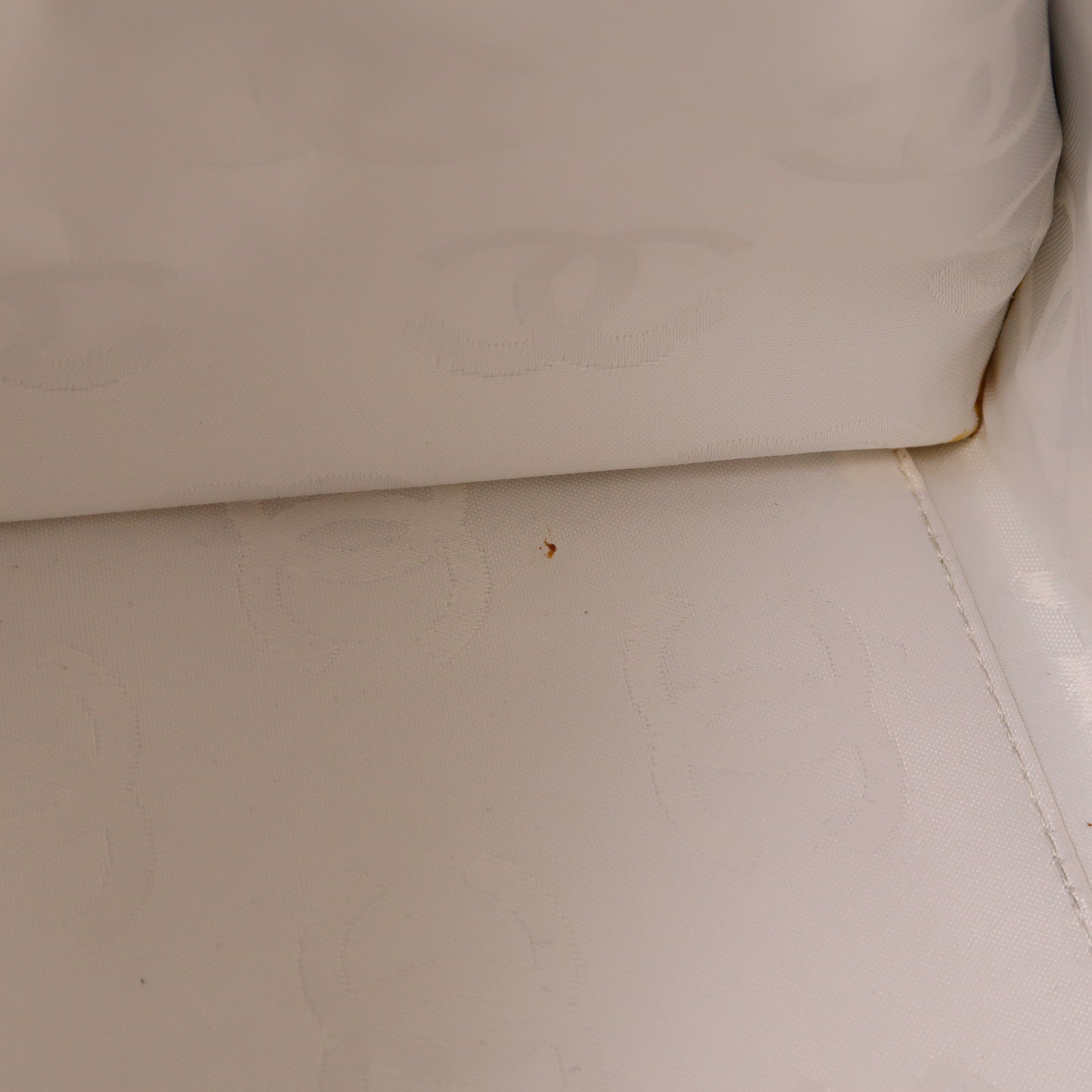 CHANEL 漆皮皮革Tote Bag金扣手挽袋