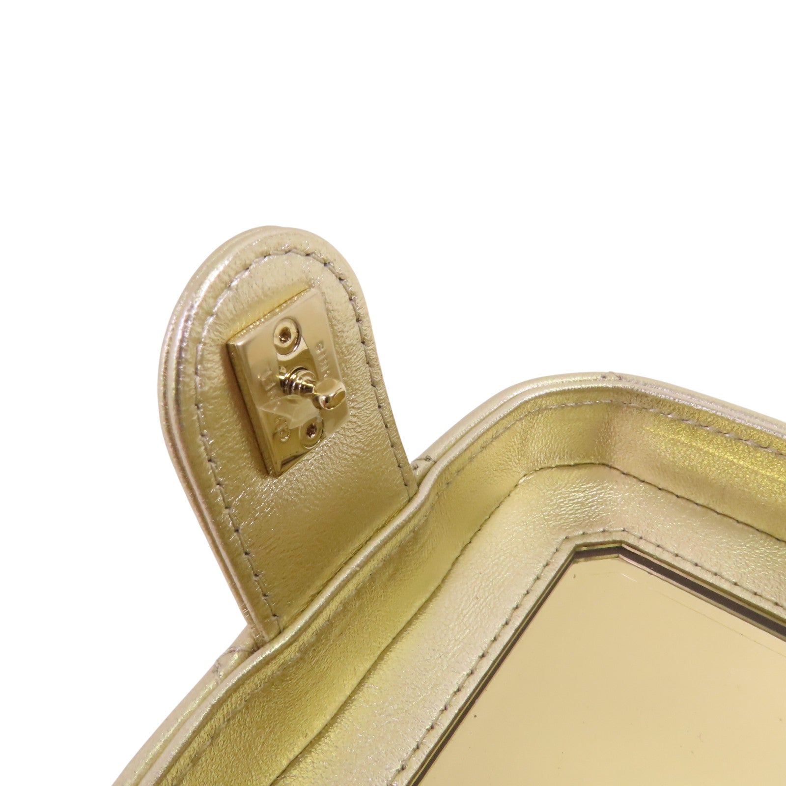 CHANEL 牛皮皮革Vanity Case金扣鏈帶肩背袋