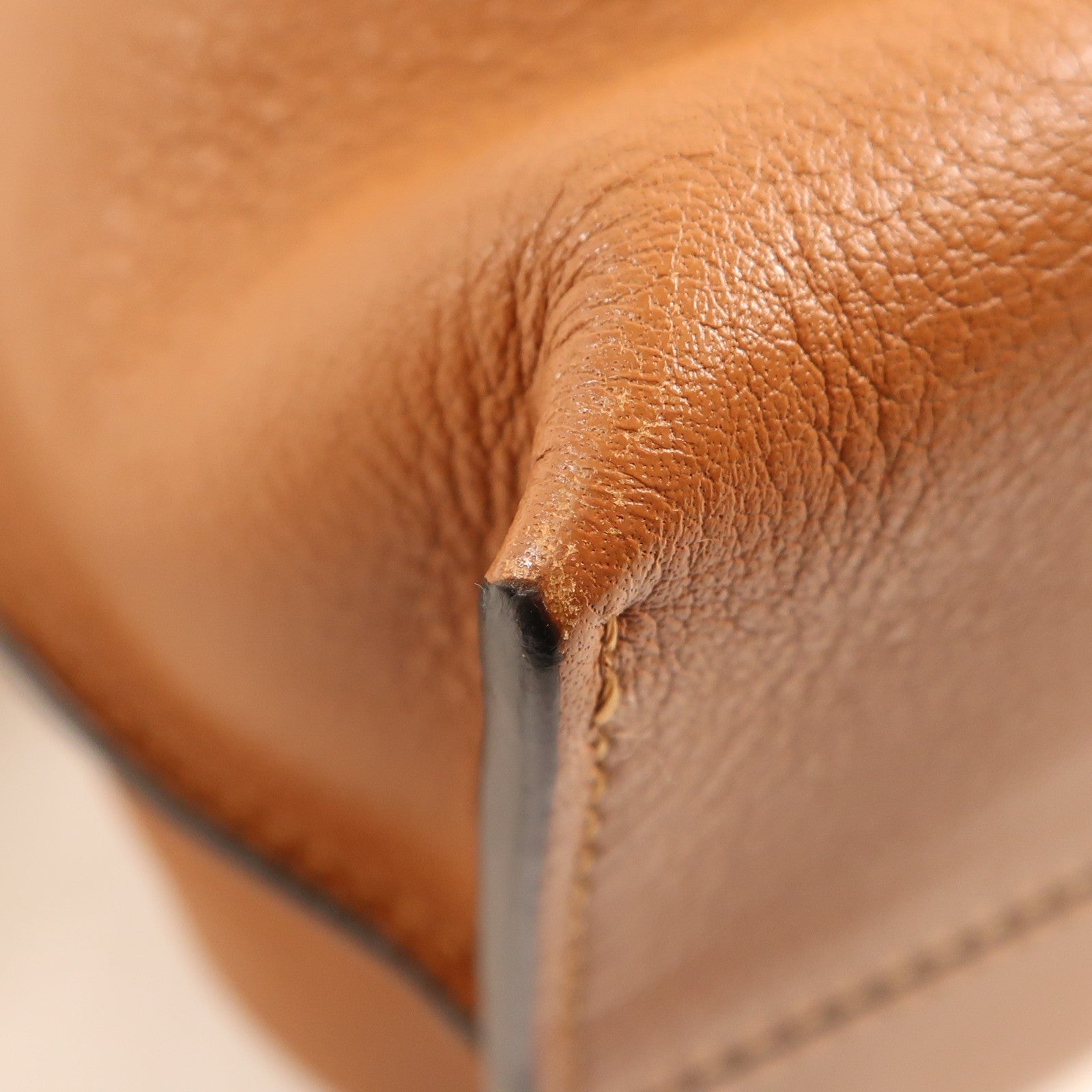 LOEWE 皮革Flamenco Clutch銀扣肩背袋