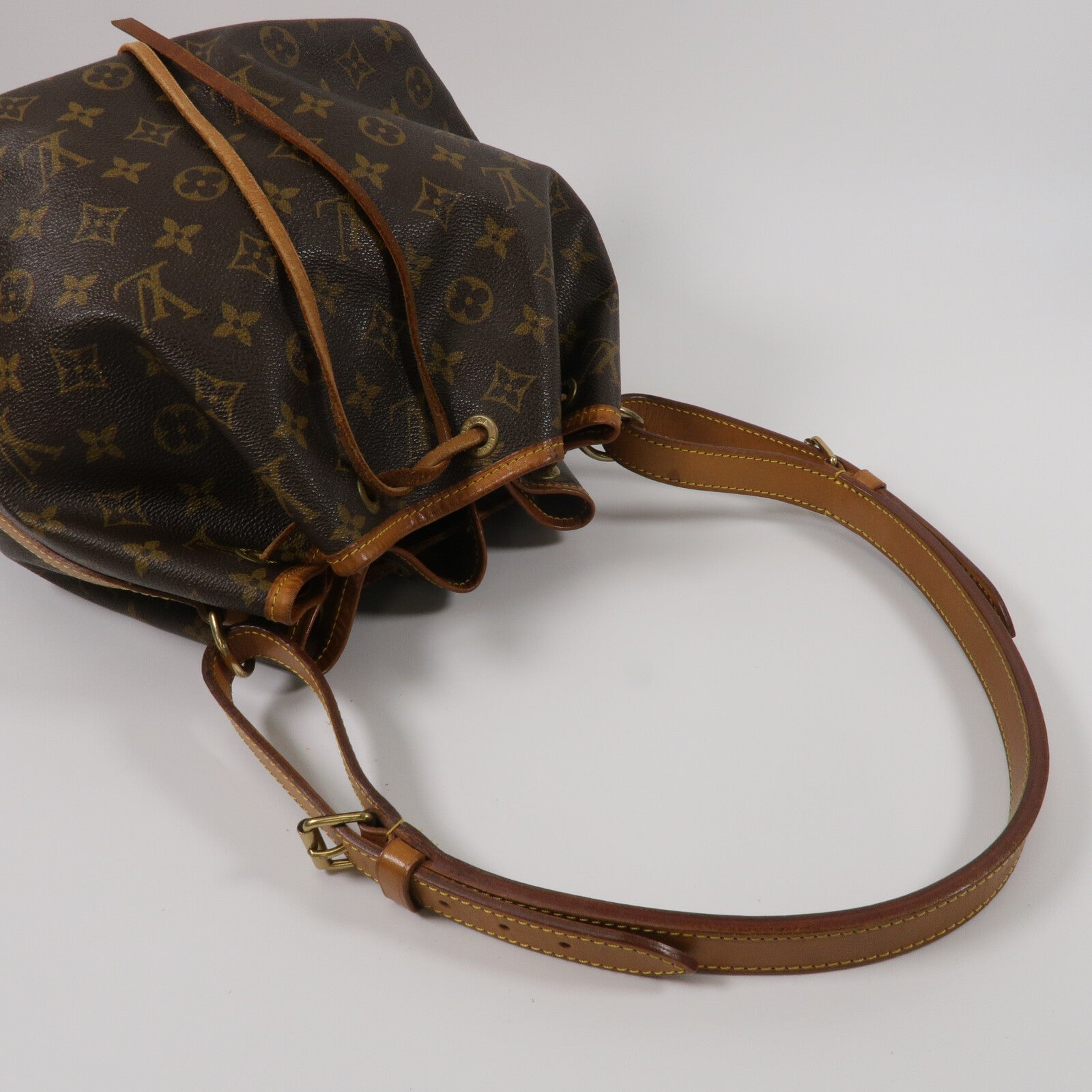 LOUIS VUITTON Monogram Petit Noe肩背袋