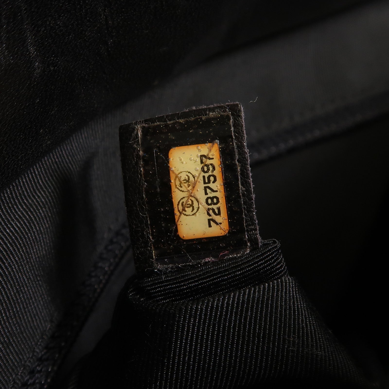 CHANEL 牛皮皮革Vintage Shoulder Bag金扣肩背袋