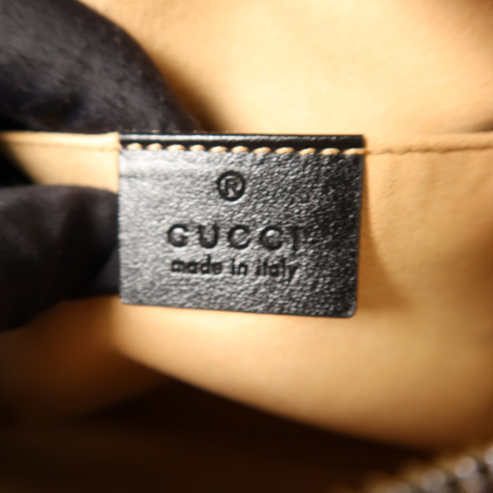 GUCCI 牛皮皮革GG Marmont金扣肩背袋