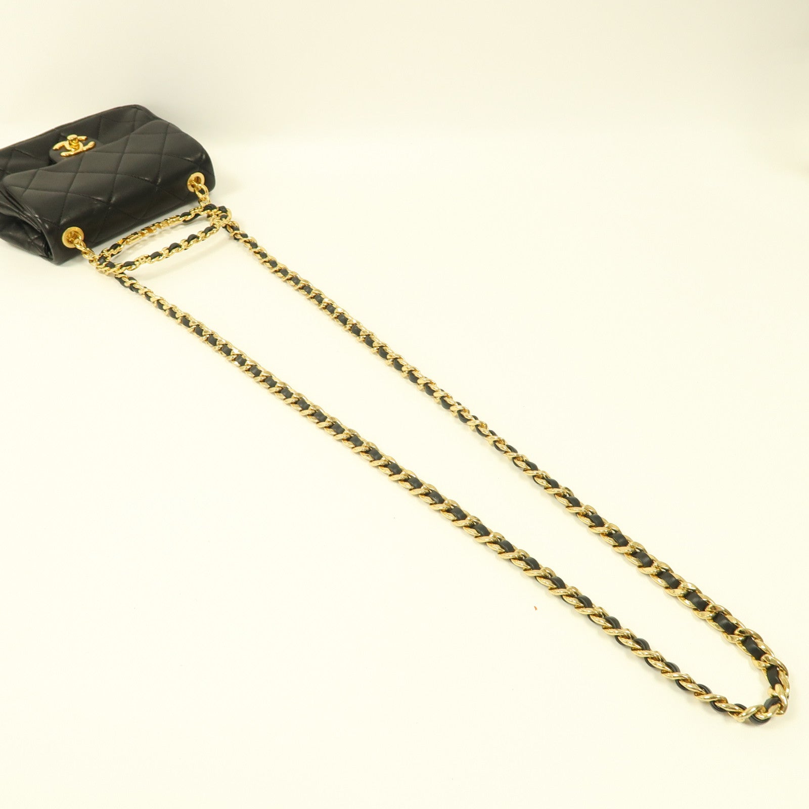 CHANEL 菱格牛皮皮革Chain Shoulder金扣手挽肩背兩用袋黑色