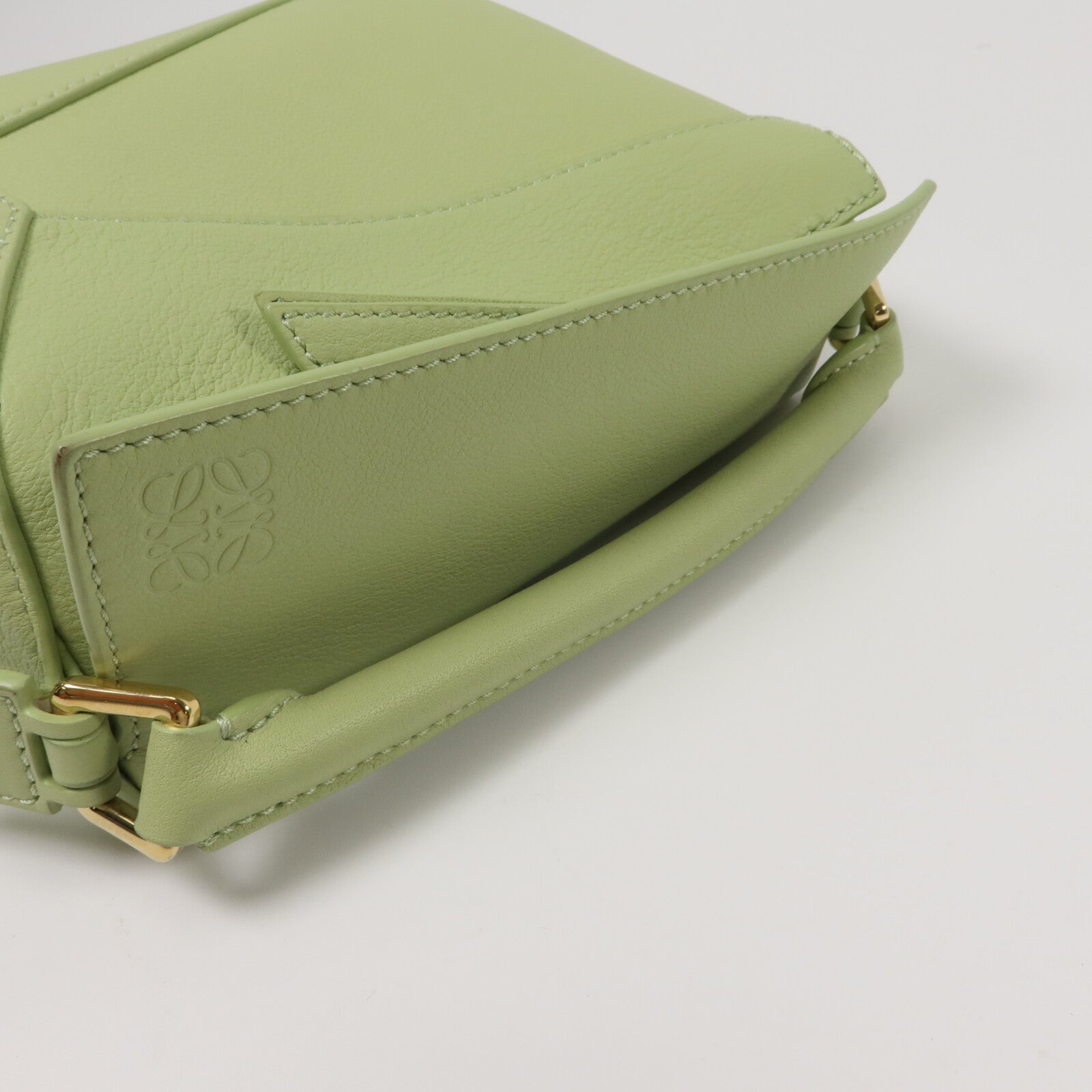 LOEWE 牛皮皮革Mini Puzzle Edge手挽肩背兩用袋