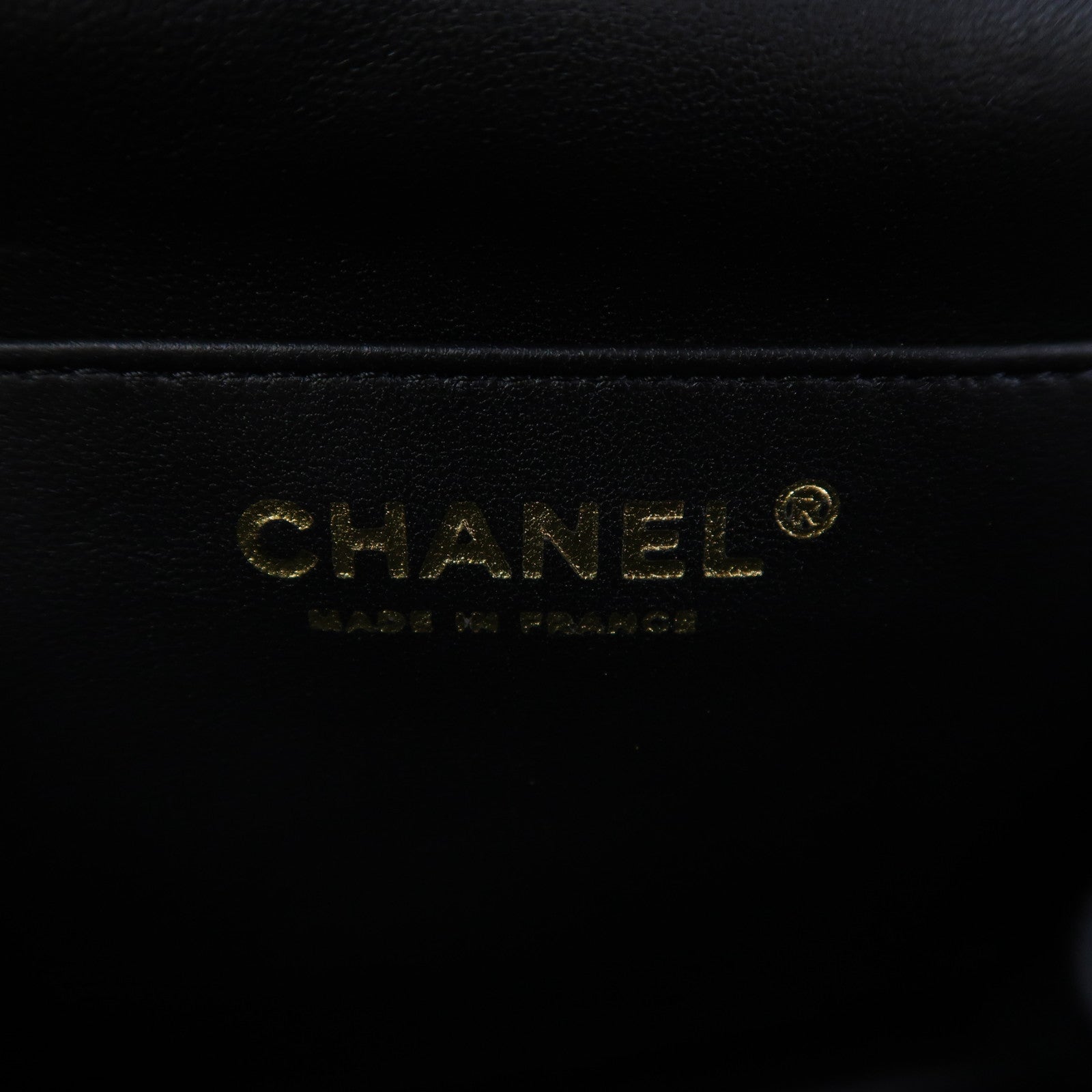 CHANEL 菱格牛皮皮革Chain Shoulder金扣鏈帶肩背袋黑色