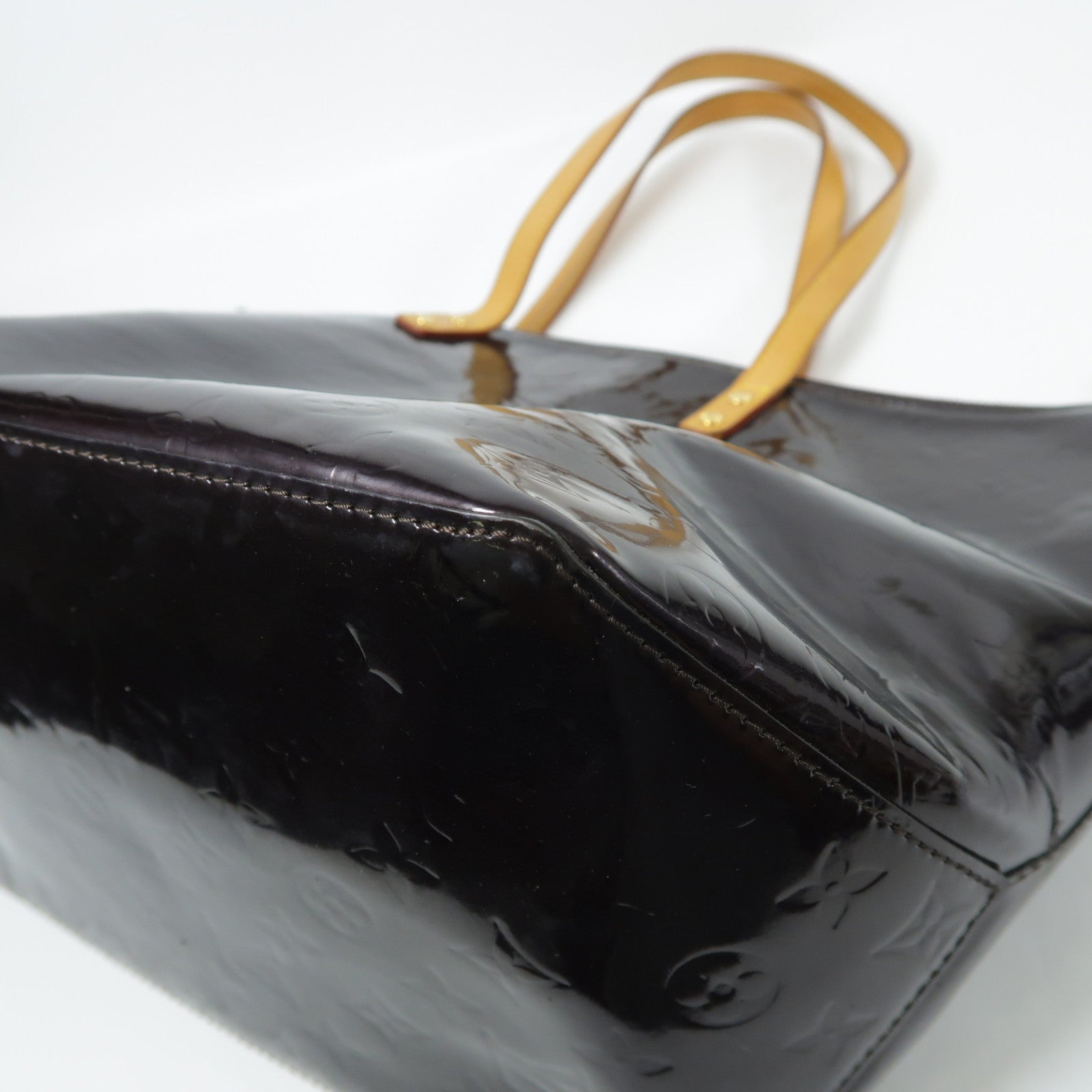 LOUIS VUITTON Vernis Bellevue GM金扣肩背袋