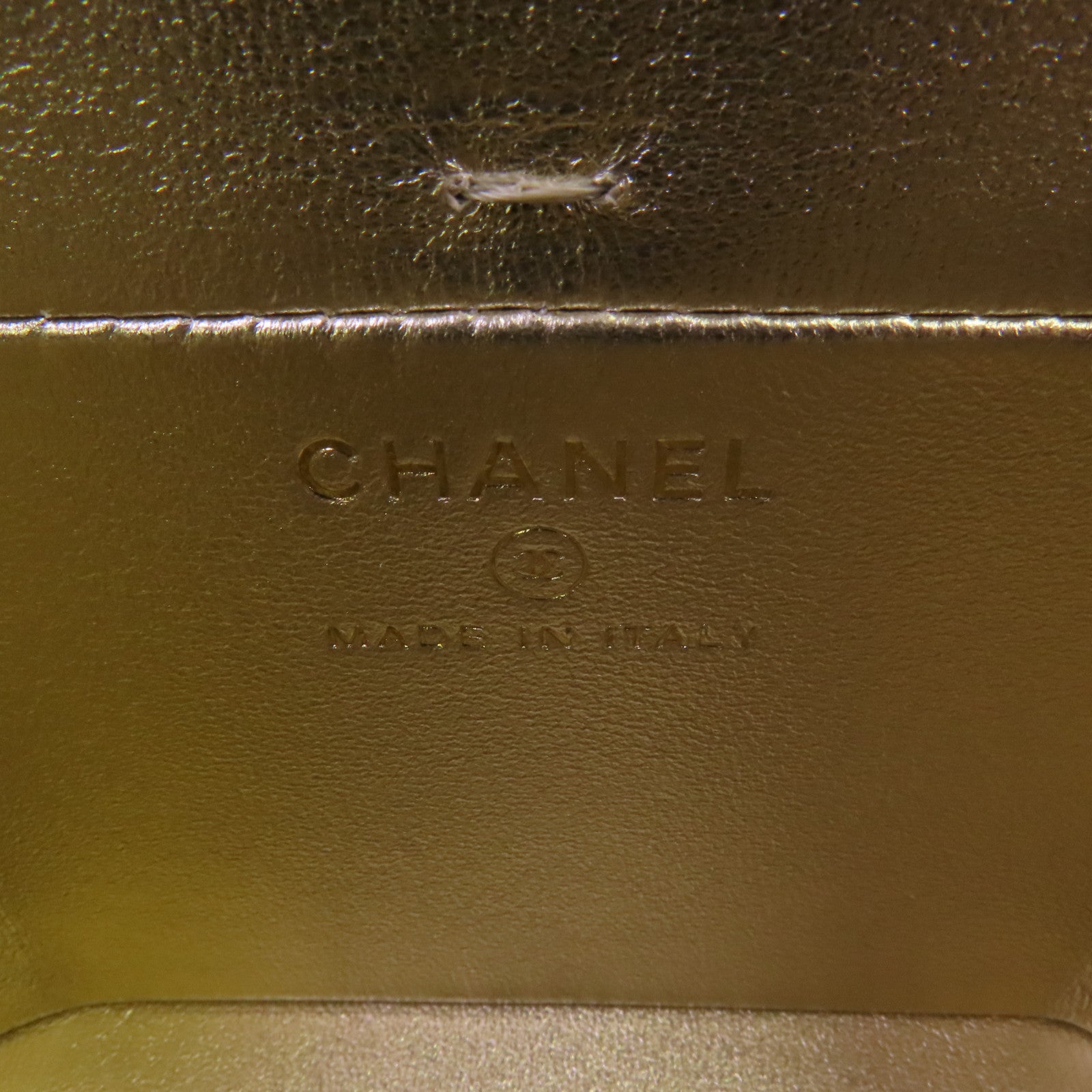 CHANEL 牛皮皮革Vanity Case金扣鏈帶肩背袋