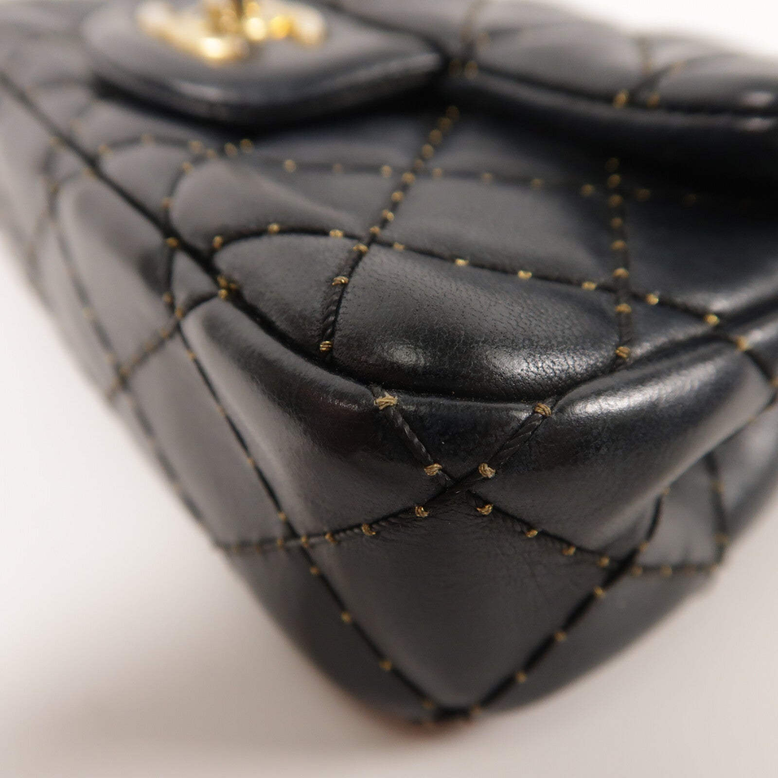 CHANEL 羊皮皮革Chain Shoulder金扣鏈帶肩背袋