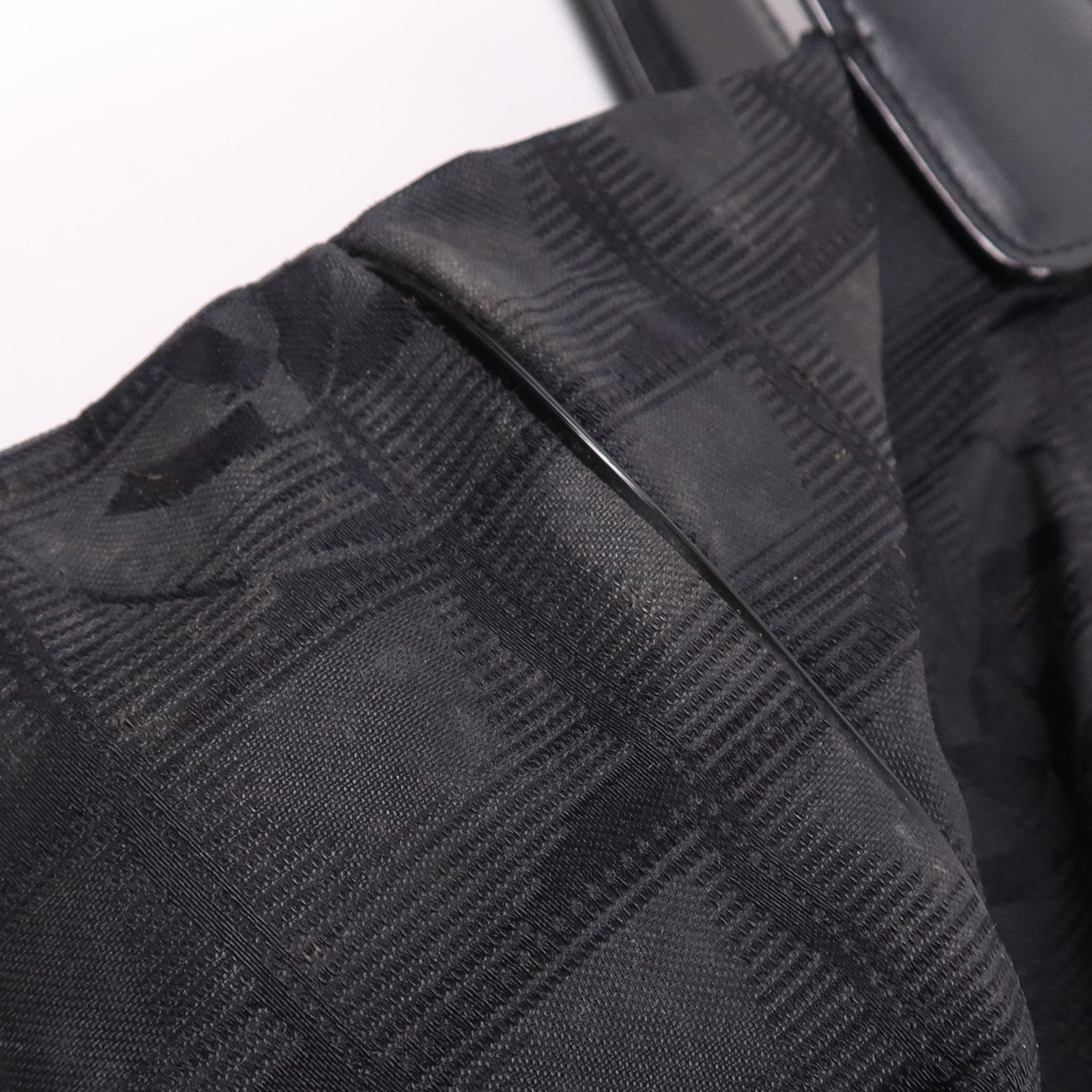 CHANEL 尼龍New Travel Line金扣手挽袋