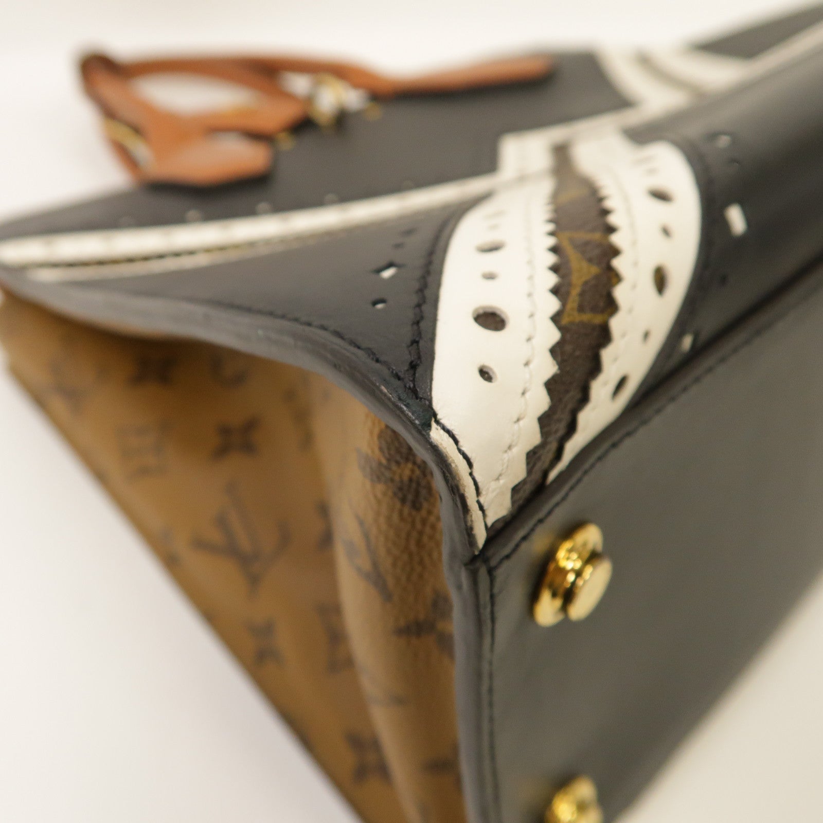 LOUIS VUITTON 牛皮皮革/Monogram City Steamer MM金扣手挽肩背兩用袋白色/黑色