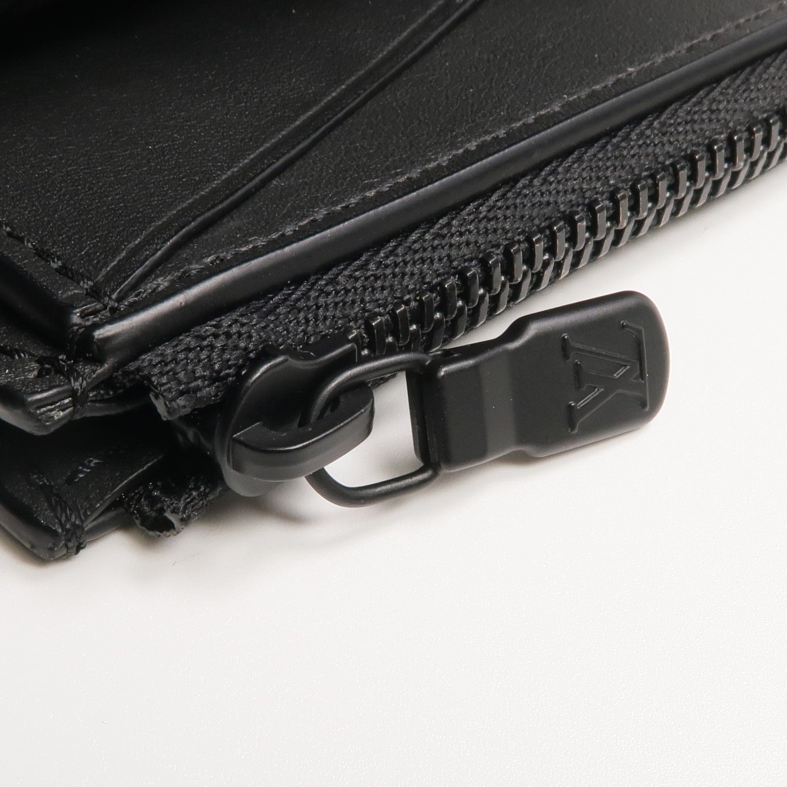 LOUIS VUITTON Monogram Shadow Victor Wallet錢包
