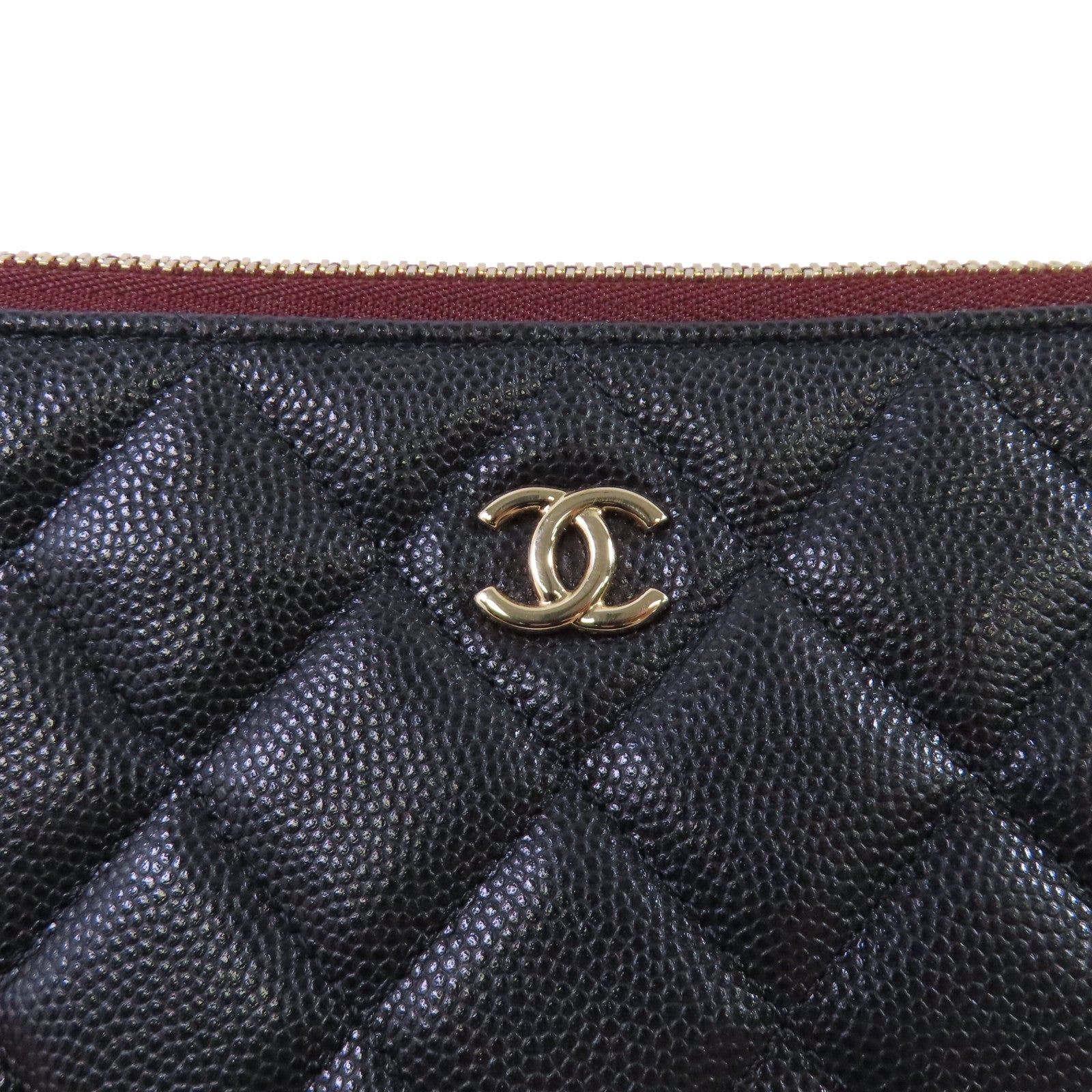 CHANEL 菱格Caviar皮革Pouch金扣手拿包黑色