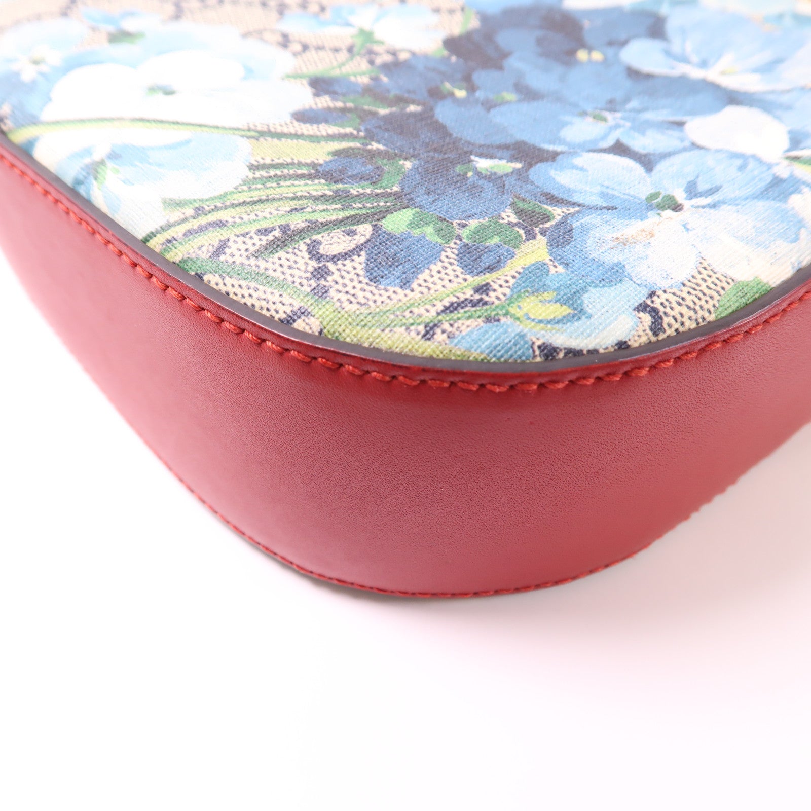 GUCCI 塗層帆布Shoulder Bag金扣肩背袋