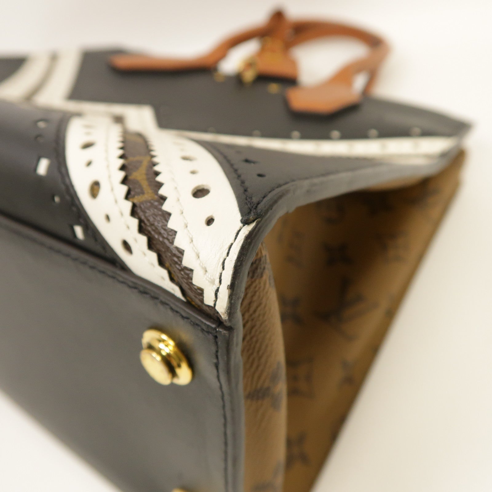 LOUIS VUITTON 牛皮皮革/Monogram City Steamer MM金扣手挽肩背兩用袋白色/黑色