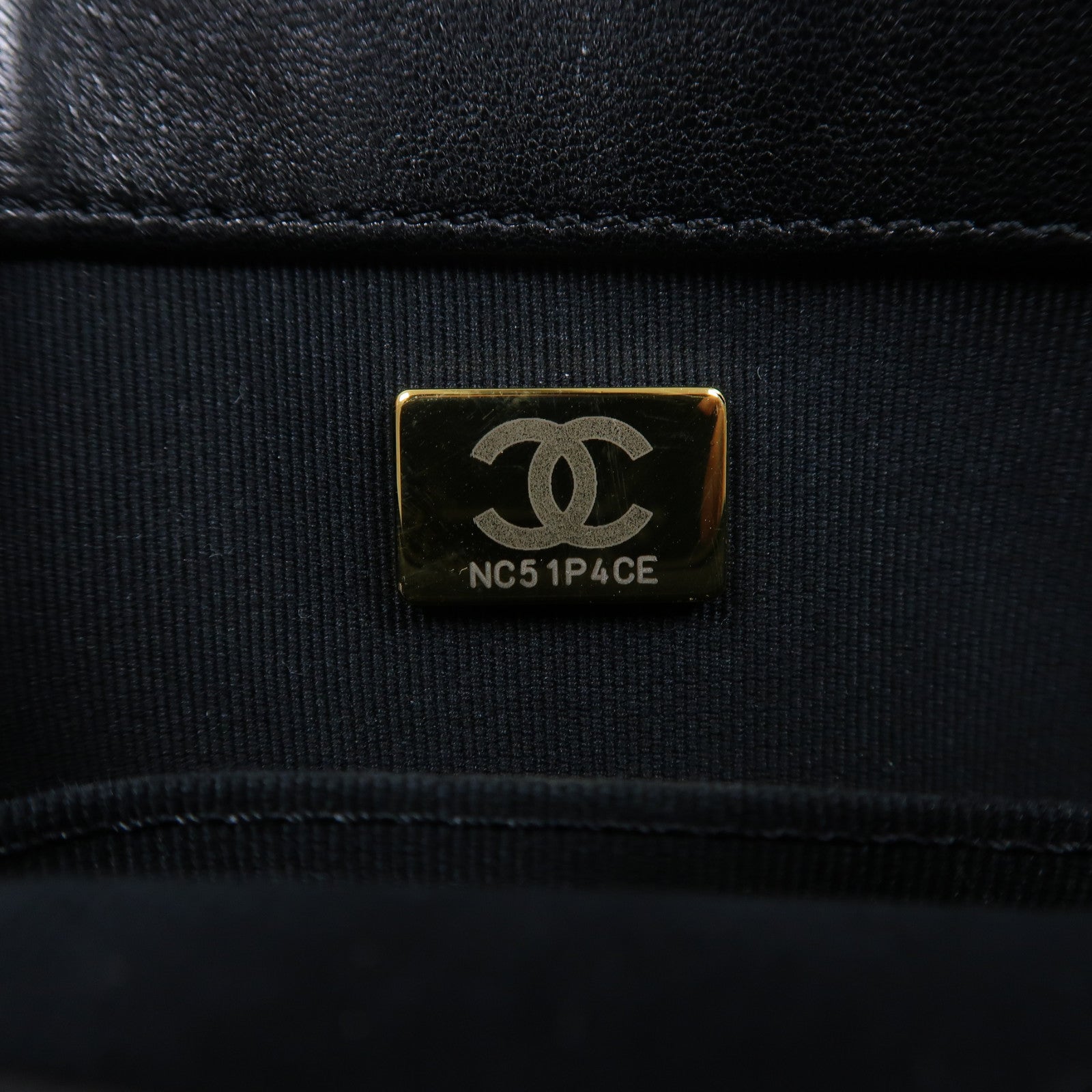 CHANEL 菱格牛皮皮革Chain Shoulder金扣手挽肩背兩用袋黑色