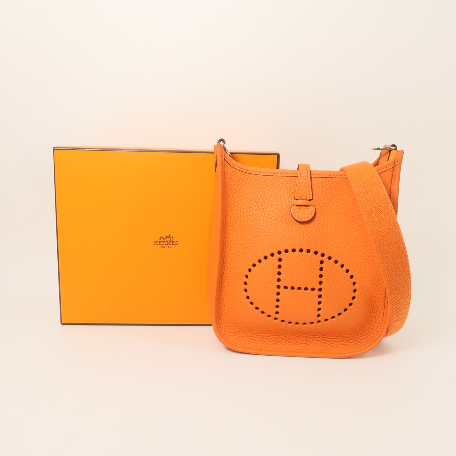 HERMES Clemence皮革Evelyne TPM肩背袋Feu