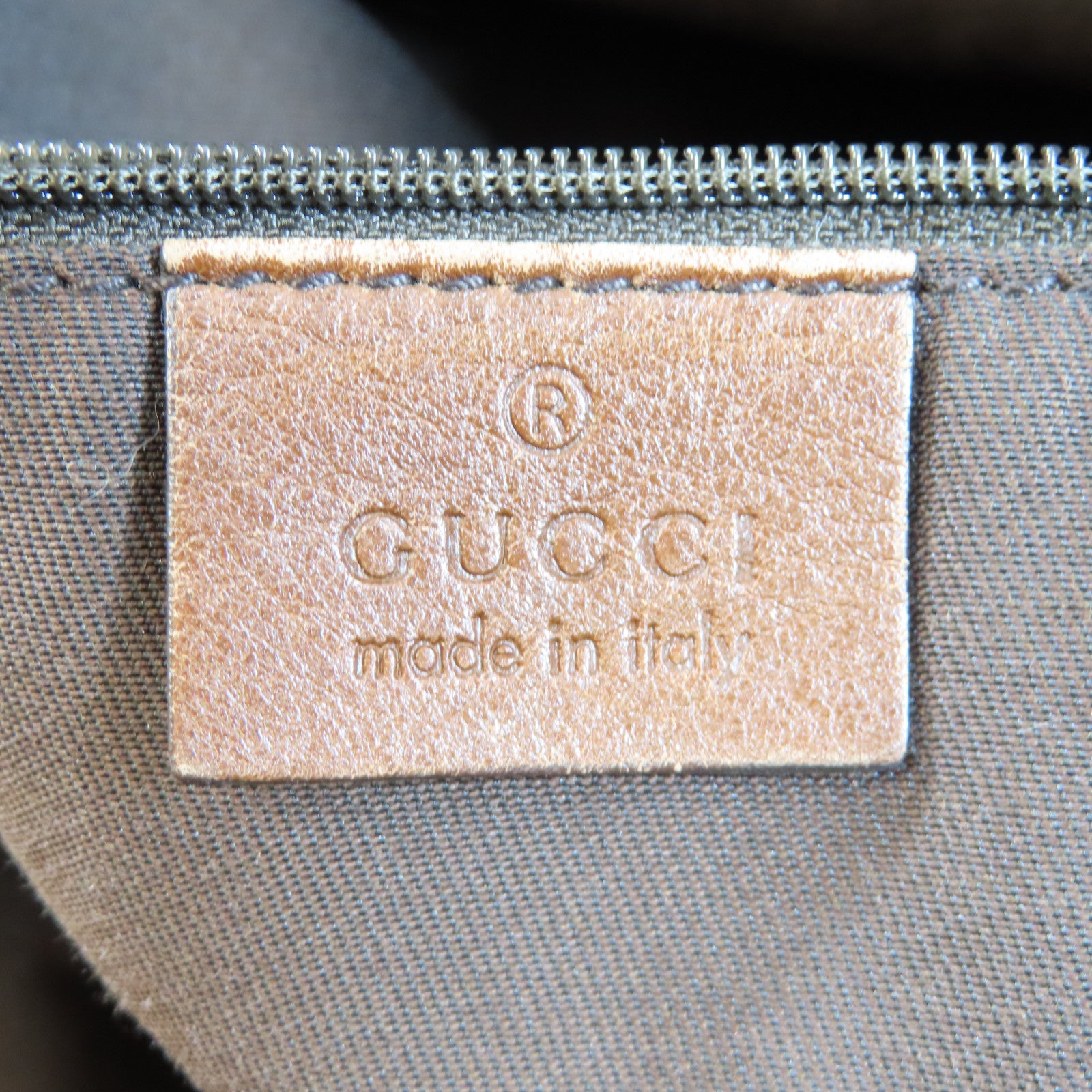 GUCCI 帆布Sukey Hobo金扣肩背袋棕色