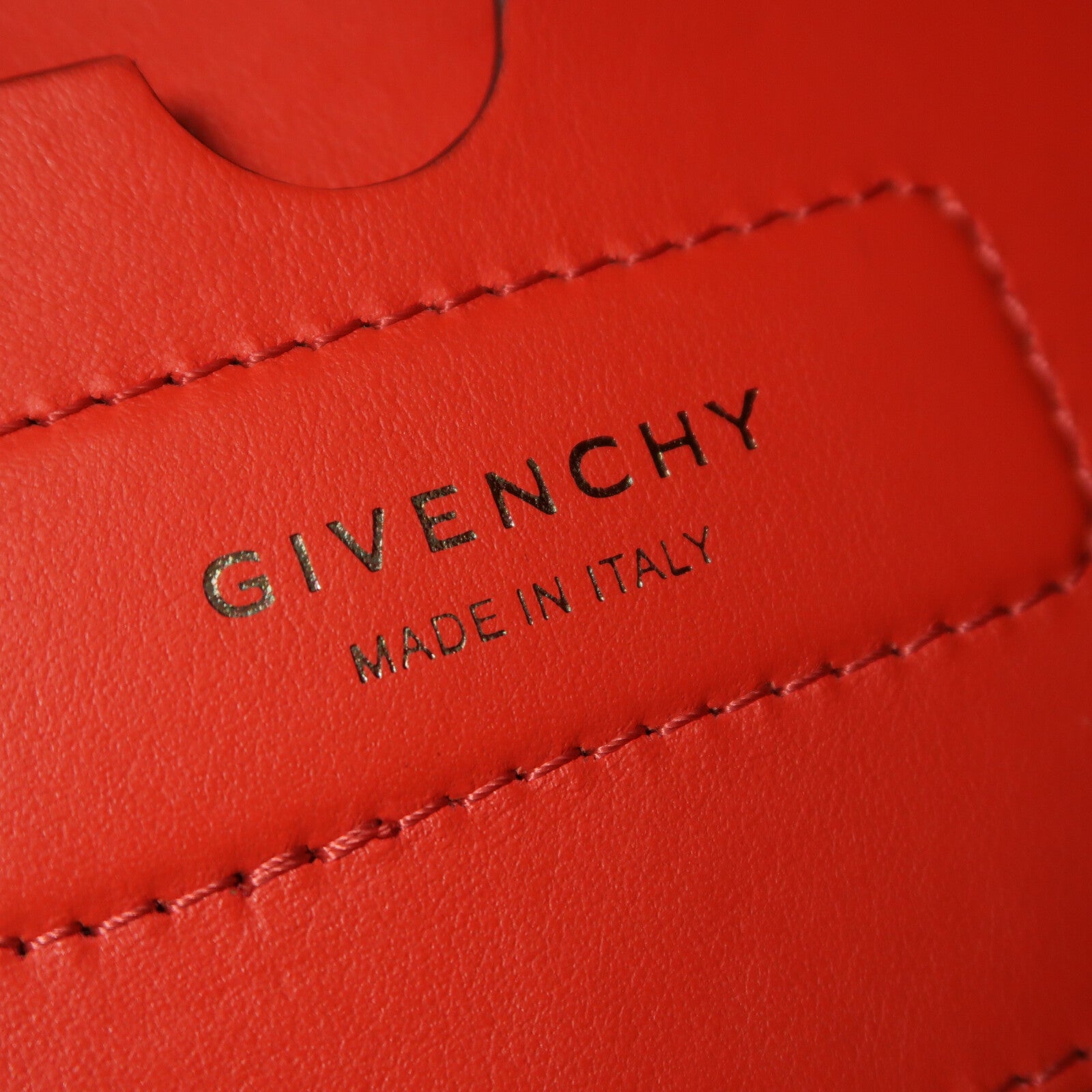 GIVENCHY 牛皮皮革Antigona Soft手挽肩背兩用袋