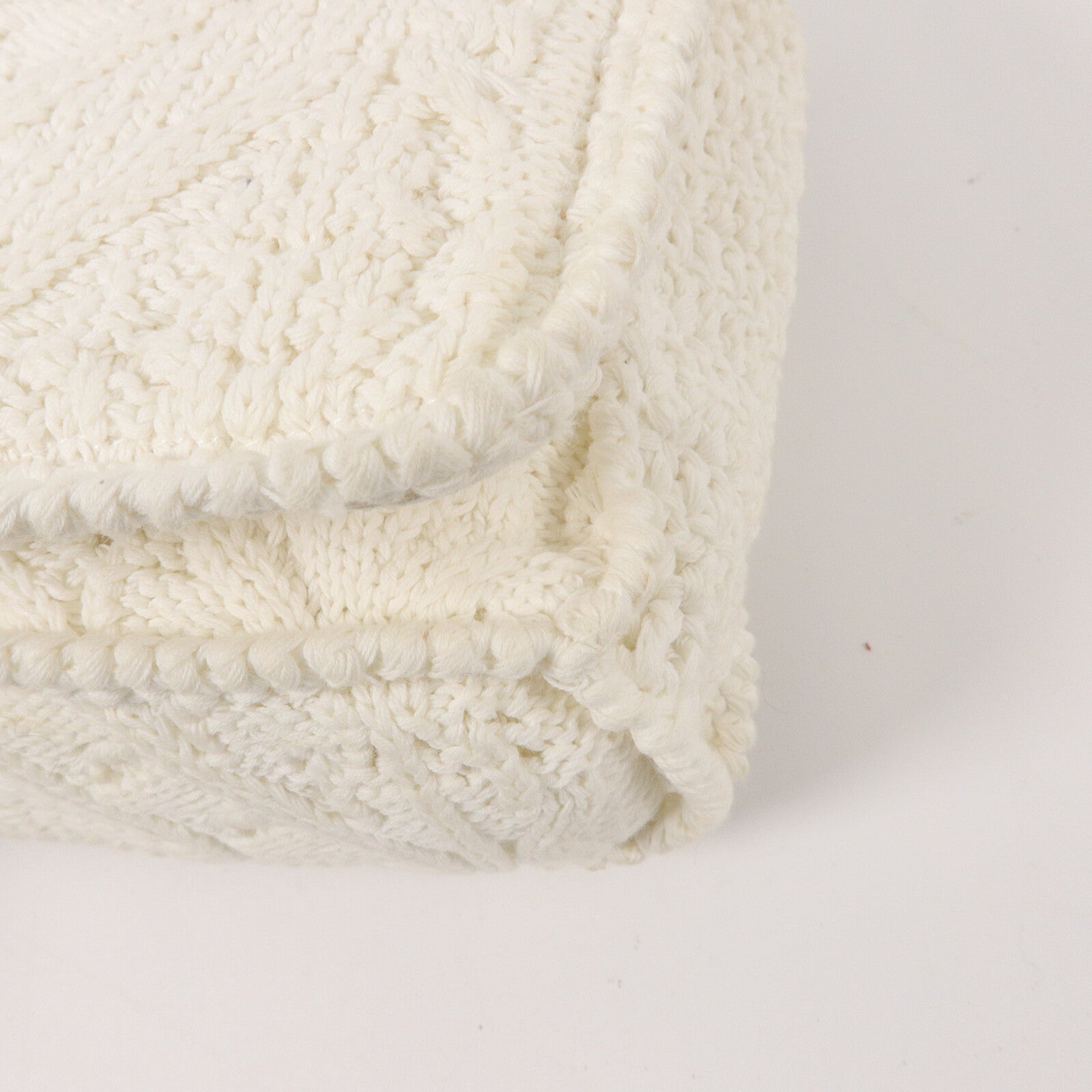 CHANEL Knit Ivory Crochet Kint Chain Shoulder鏈帶肩背袋