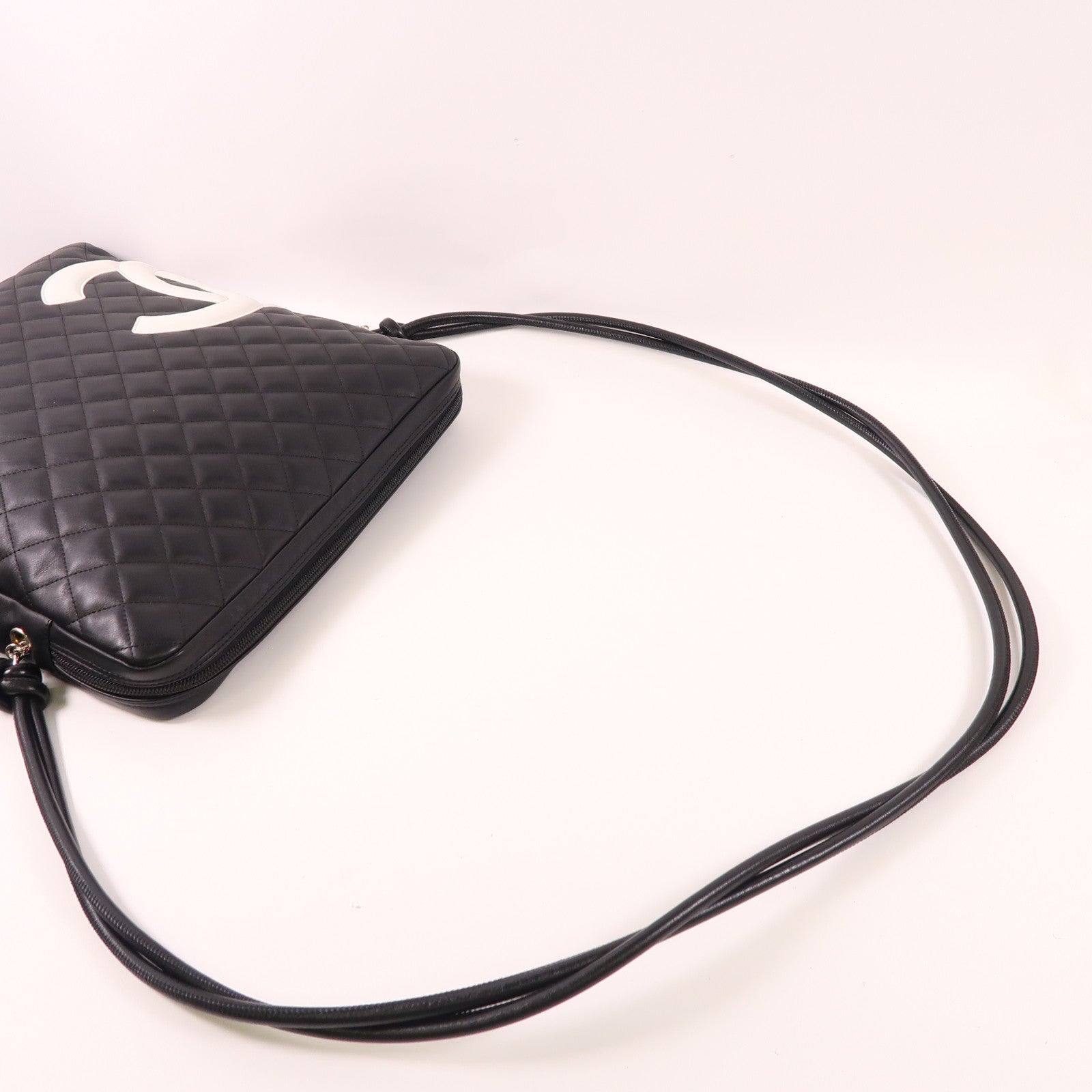 CHANEL 牛皮皮革Cambon Shoulder Bag銀扣肩背袋