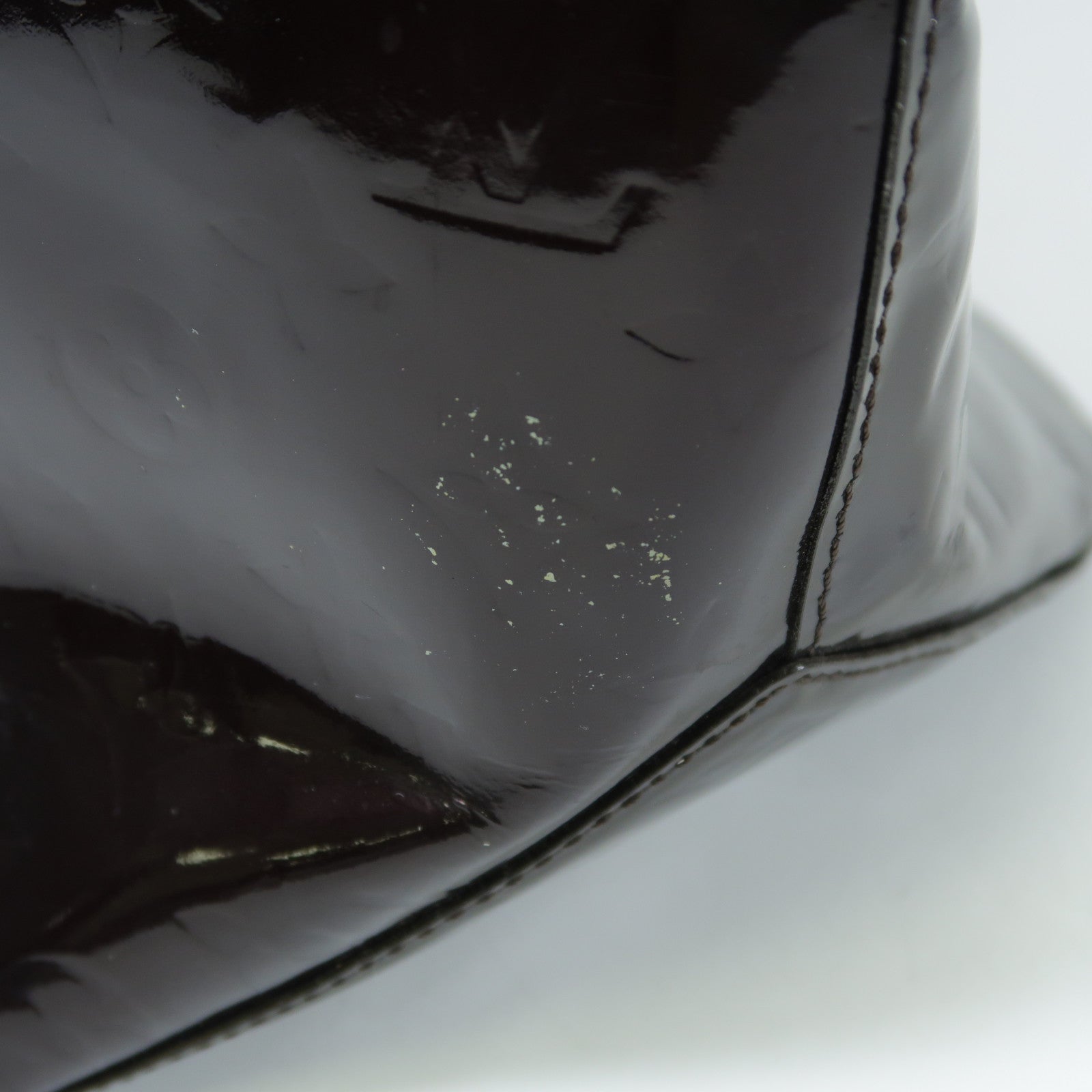 LOUIS VUITTON Vernis Bellevue GM金扣肩背袋