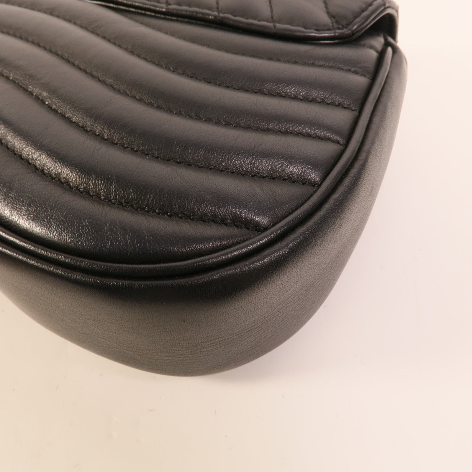 LOUIS VUITTON 牛皮皮革New Wave MM肩背袋