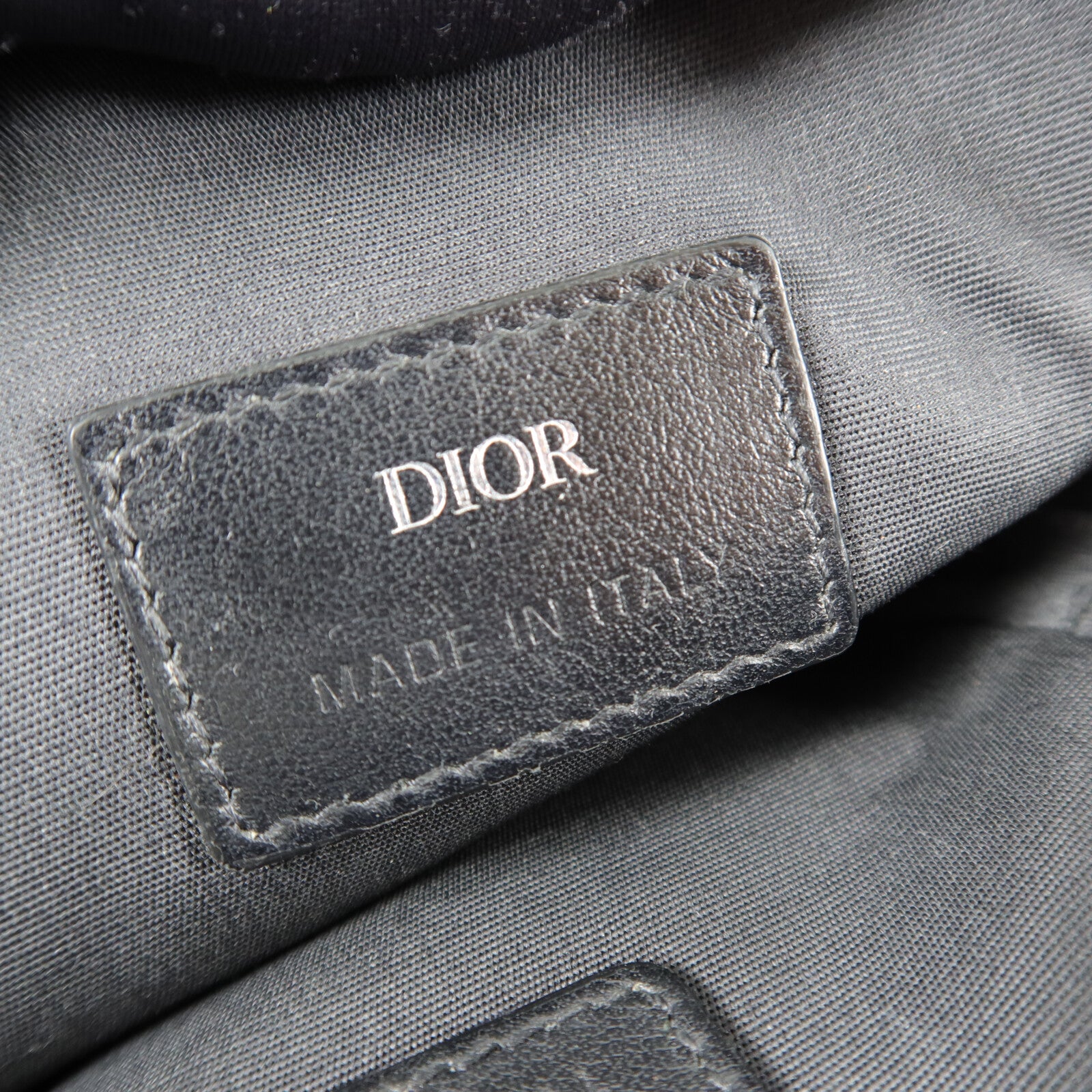 Dior 牛皮皮革World Tour Messenger肩背袋