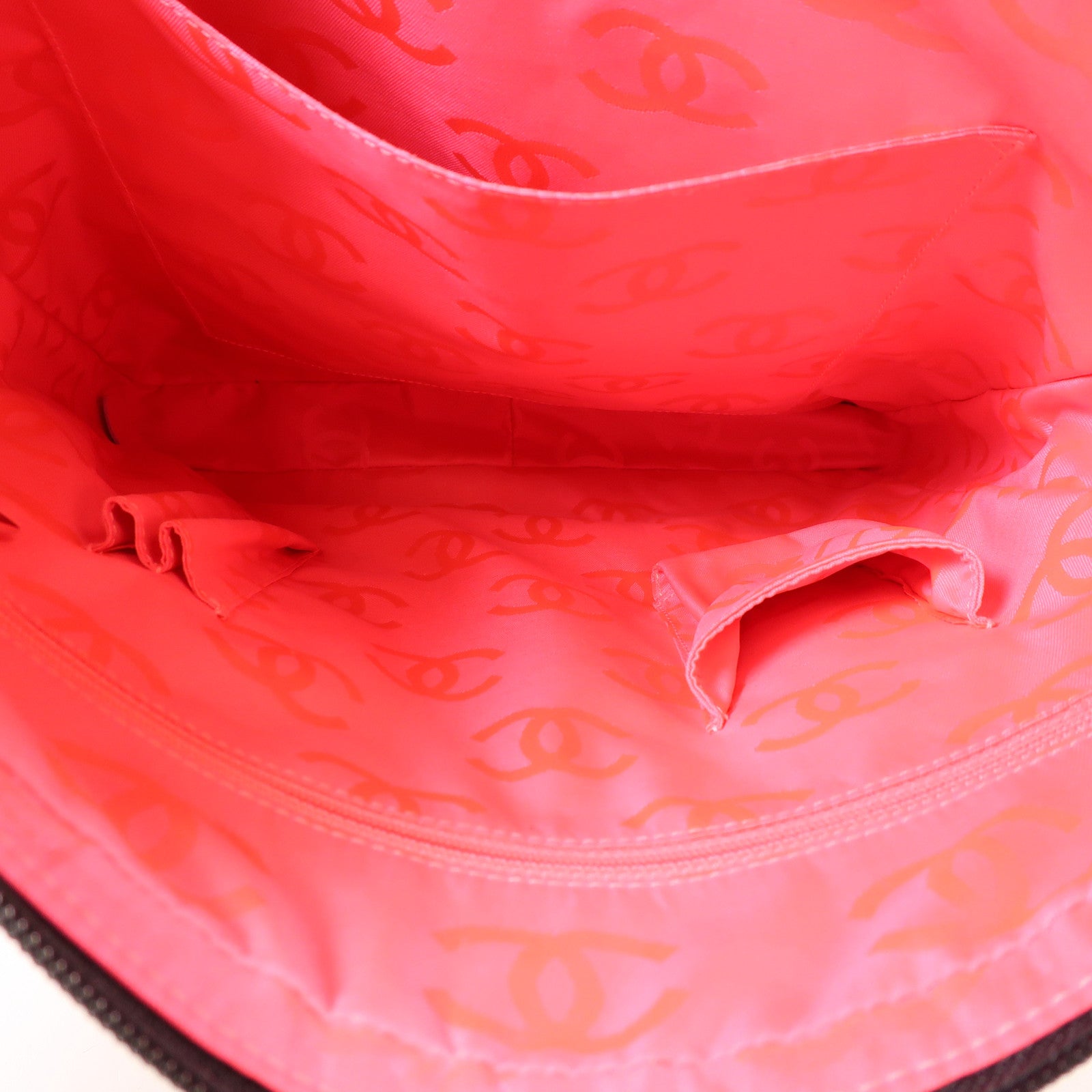 CHANEL 牛皮皮革Cambon Shoulder Bag銀扣肩背袋