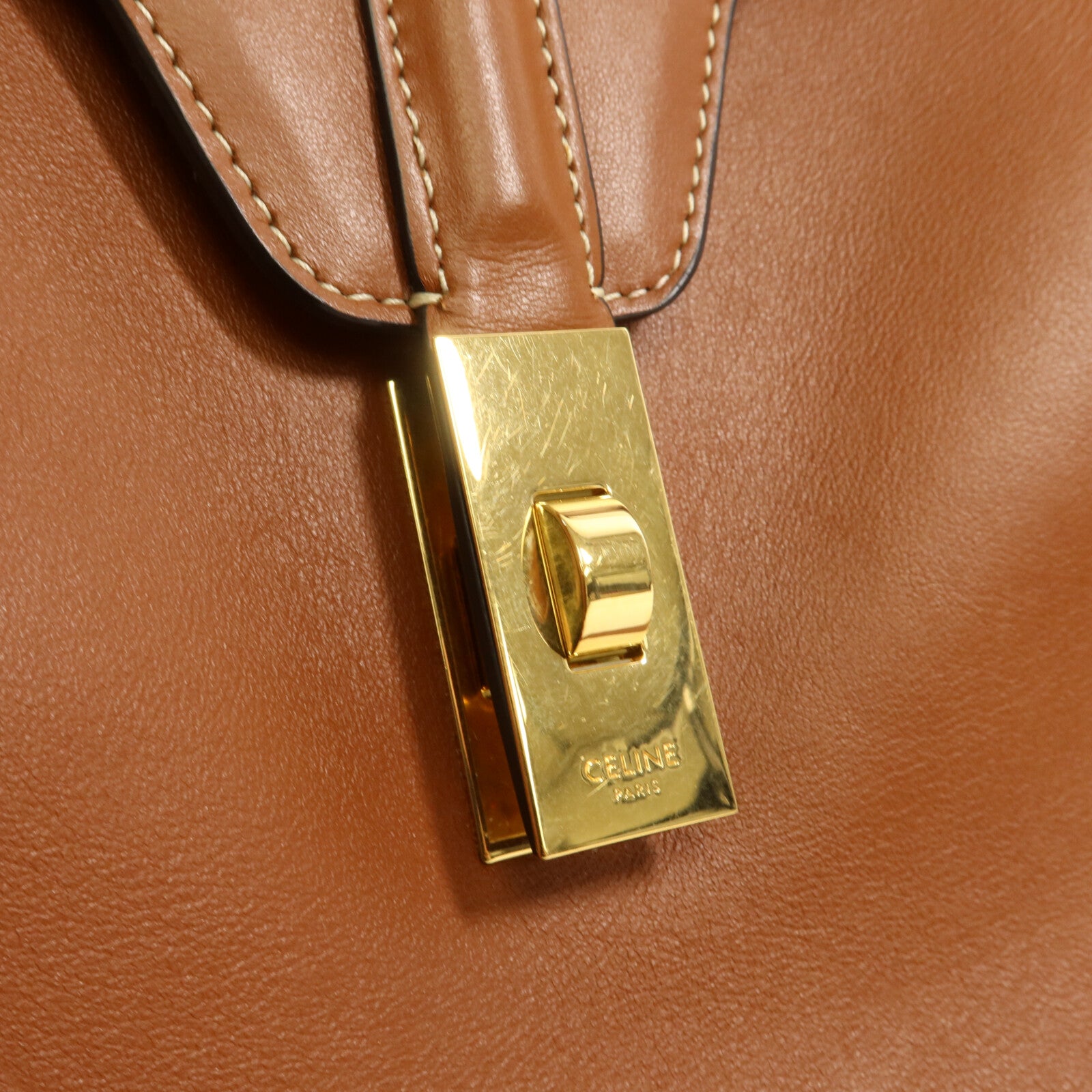 CELINE 牛皮皮革Soft 16肩背袋