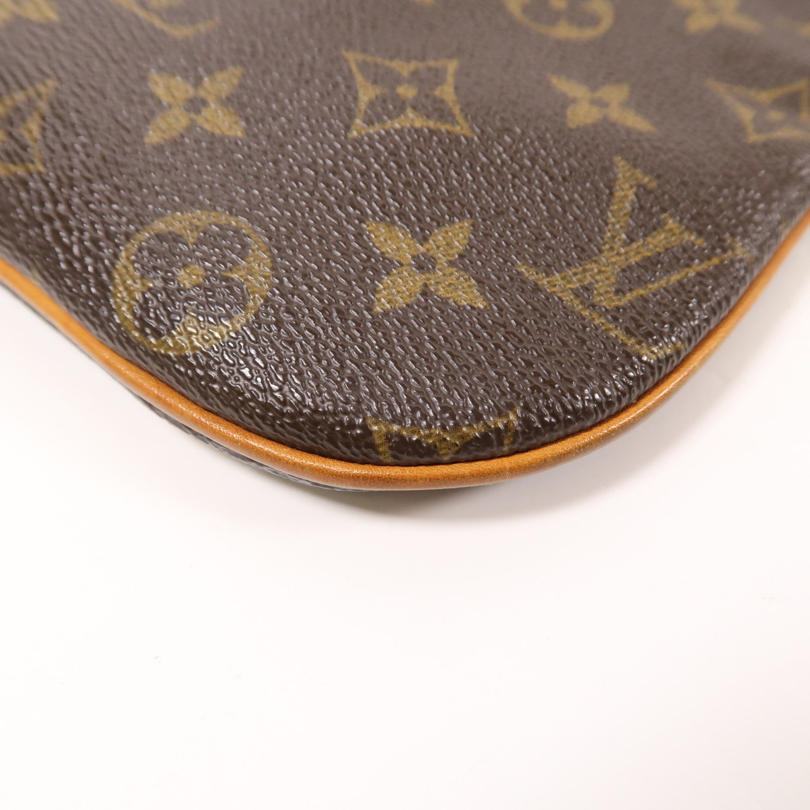 LOUIS VUITTON Monogram Pochette Bosphore金扣肩背袋棕色