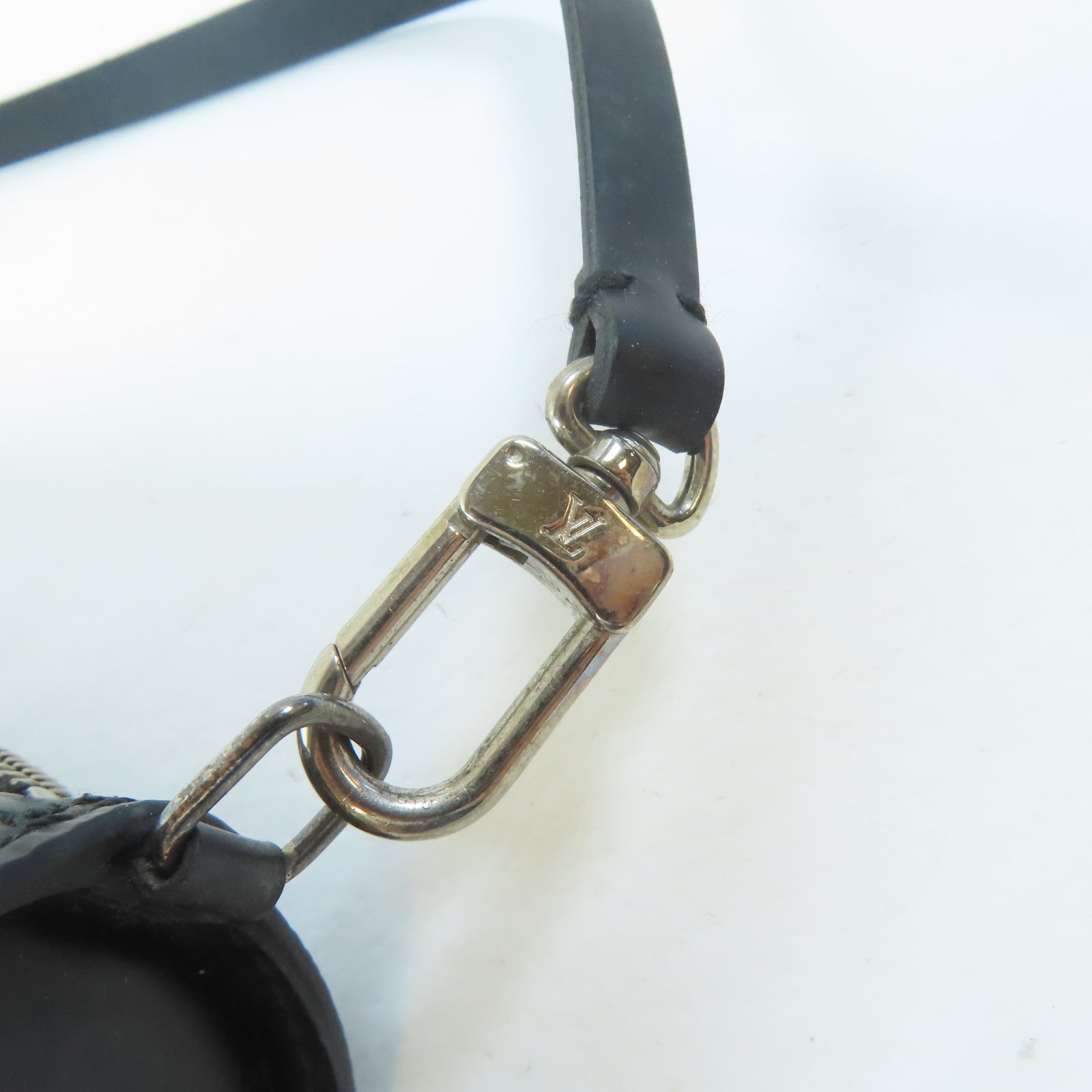 LOUIS VUITTON 【激減優惠】Epi Soufflot銀扣手挽袋黑色