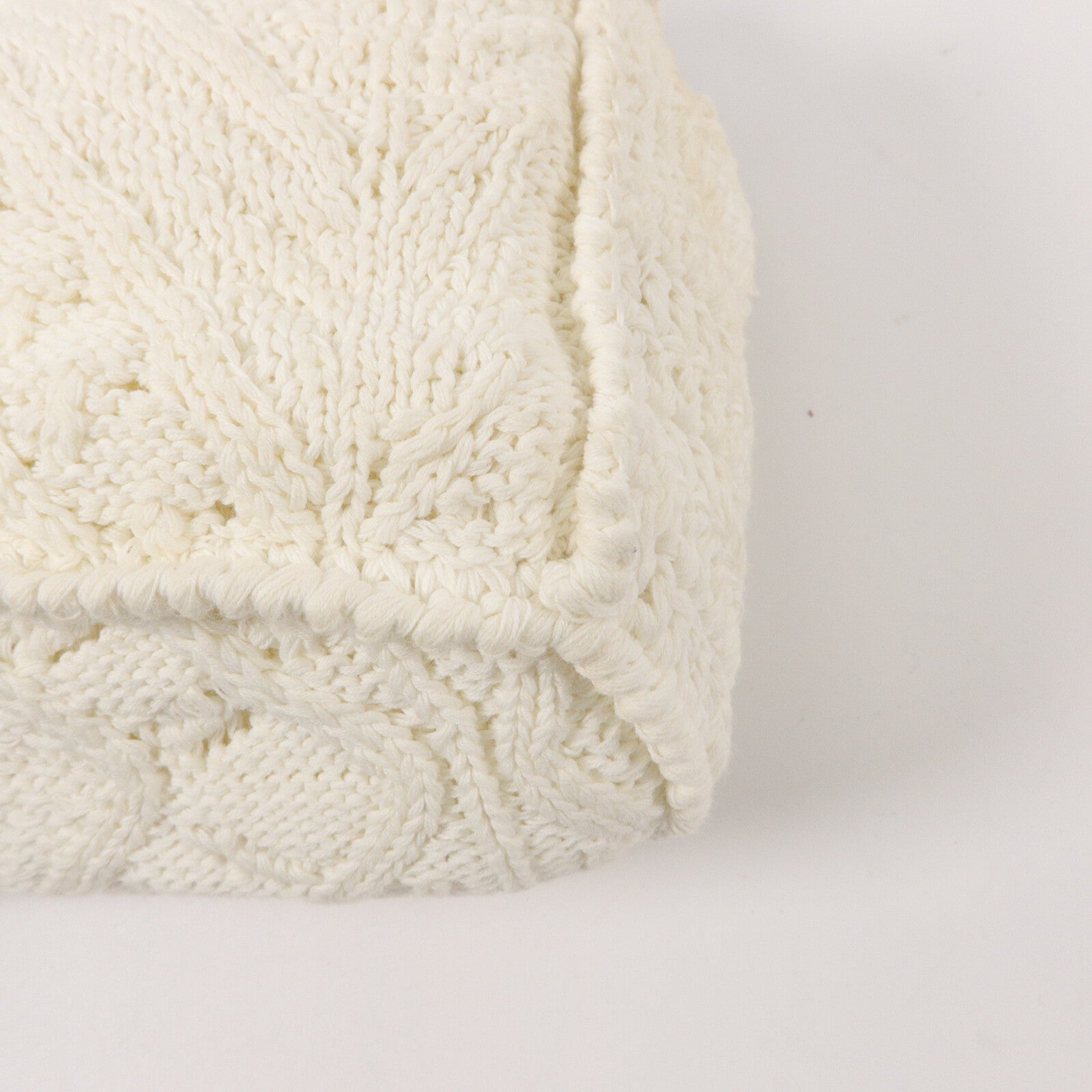 CHANEL Knit Ivory Crochet Kint Chain Shoulder鏈帶肩背袋