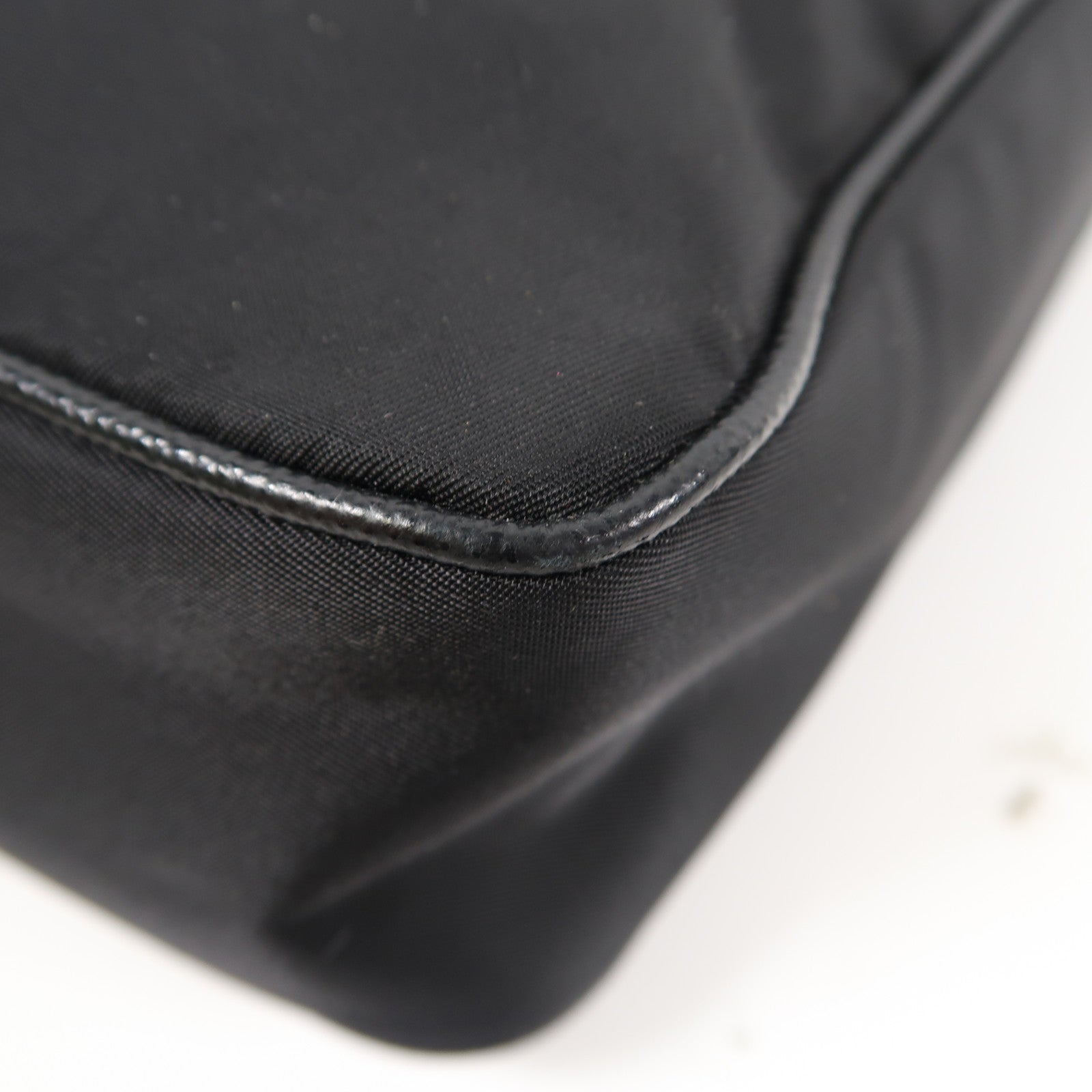 PRADA 尼龍Re-Nylon Shoulder Bag銀扣肩背袋黑色