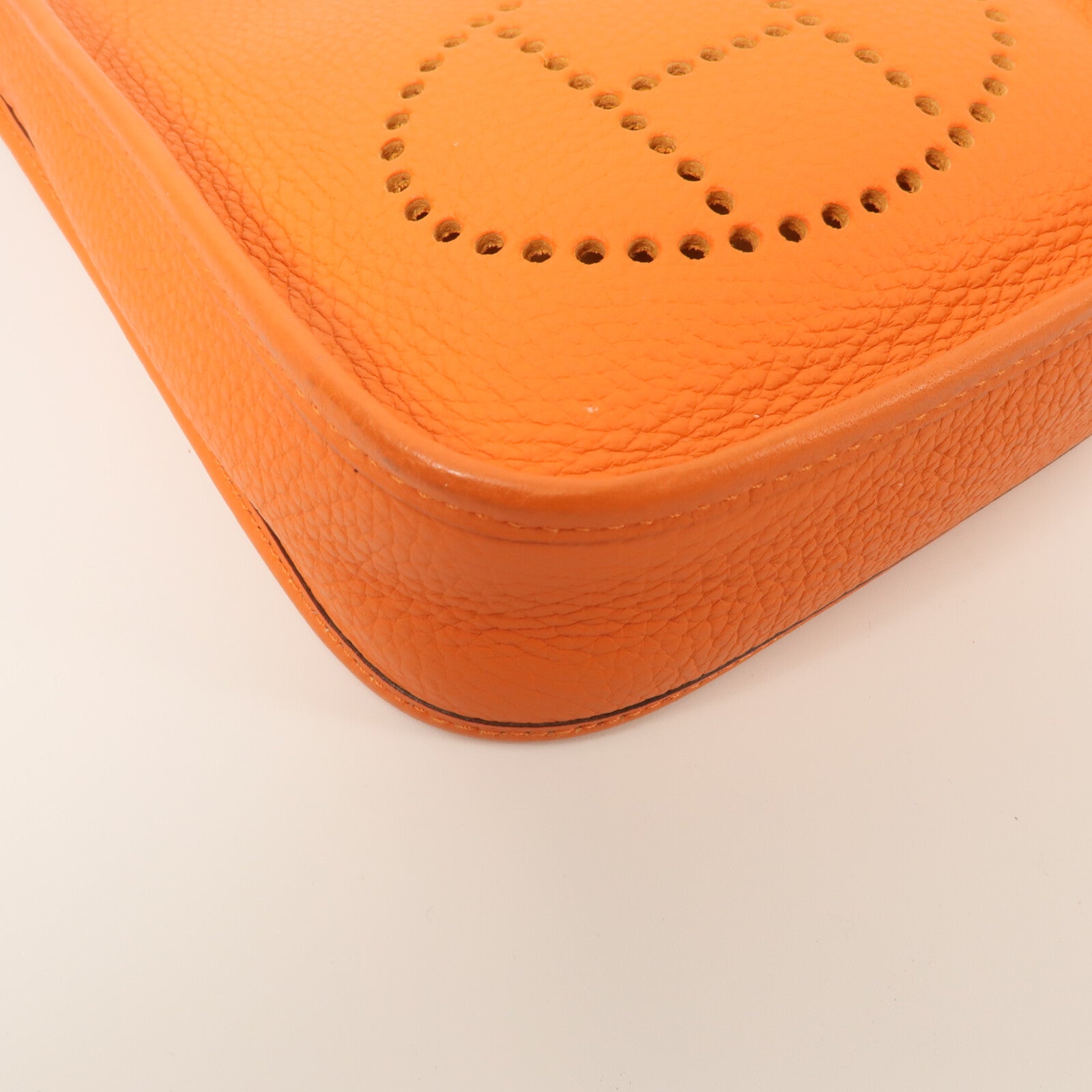 HERMES Clemence皮革Evelyne TPM肩背袋Feu