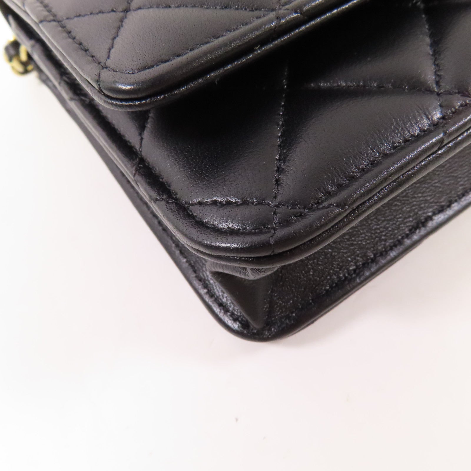 CHANEL 皮革WOC Wallet On Chain金扣鏈帶肩背袋