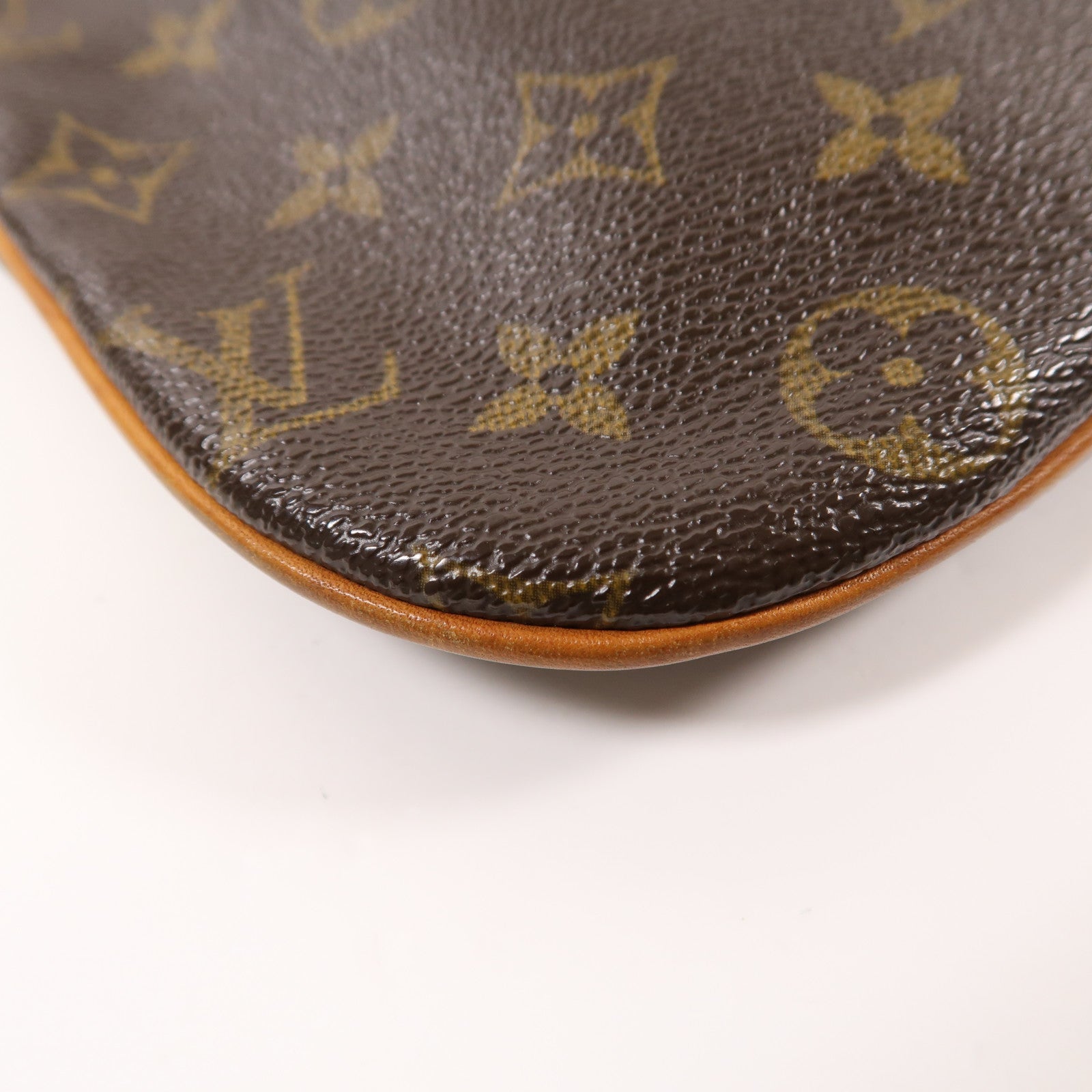 LOUIS VUITTON Monogram Pochette Bosphore金扣肩背袋棕色