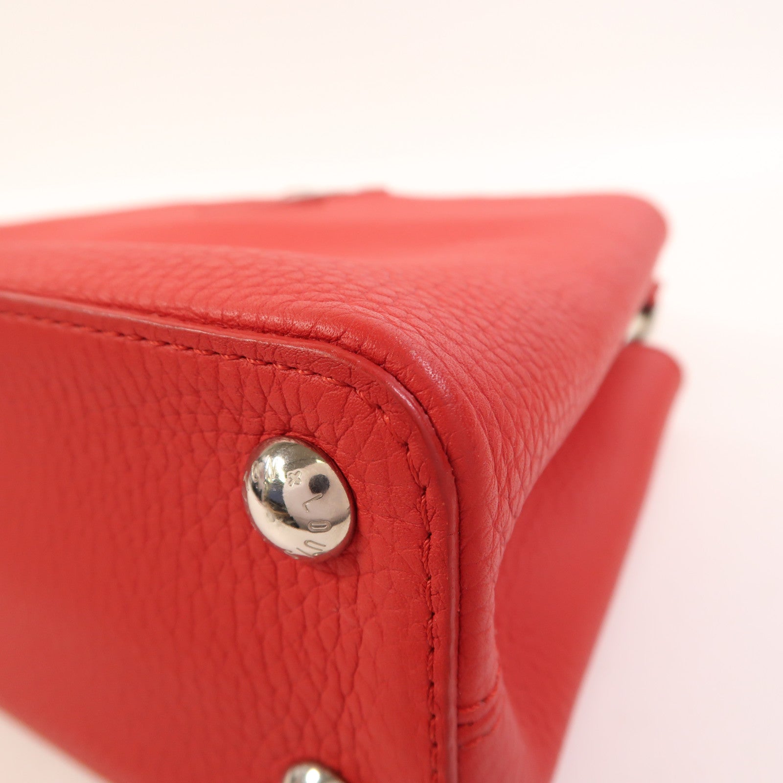 LOUIS VUITTON 【激減優惠】Taurillon Capucines BB銀扣手挽肩背兩用袋