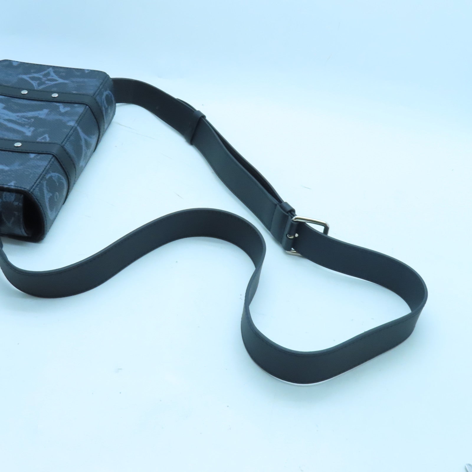 LOUIS VUITTON Monogram Pastel Noir Pastel Trunk銀扣肩背袋黑色