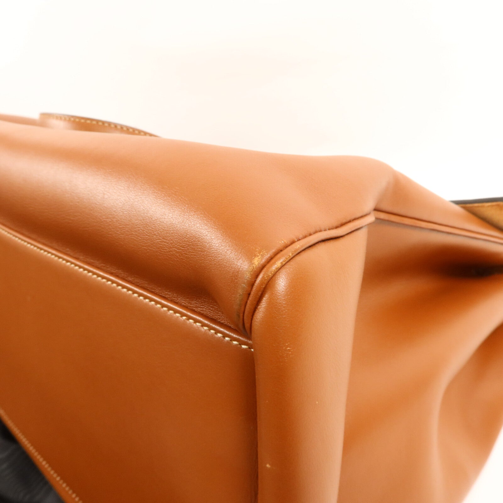 CELINE 牛皮皮革Soft 16肩背袋