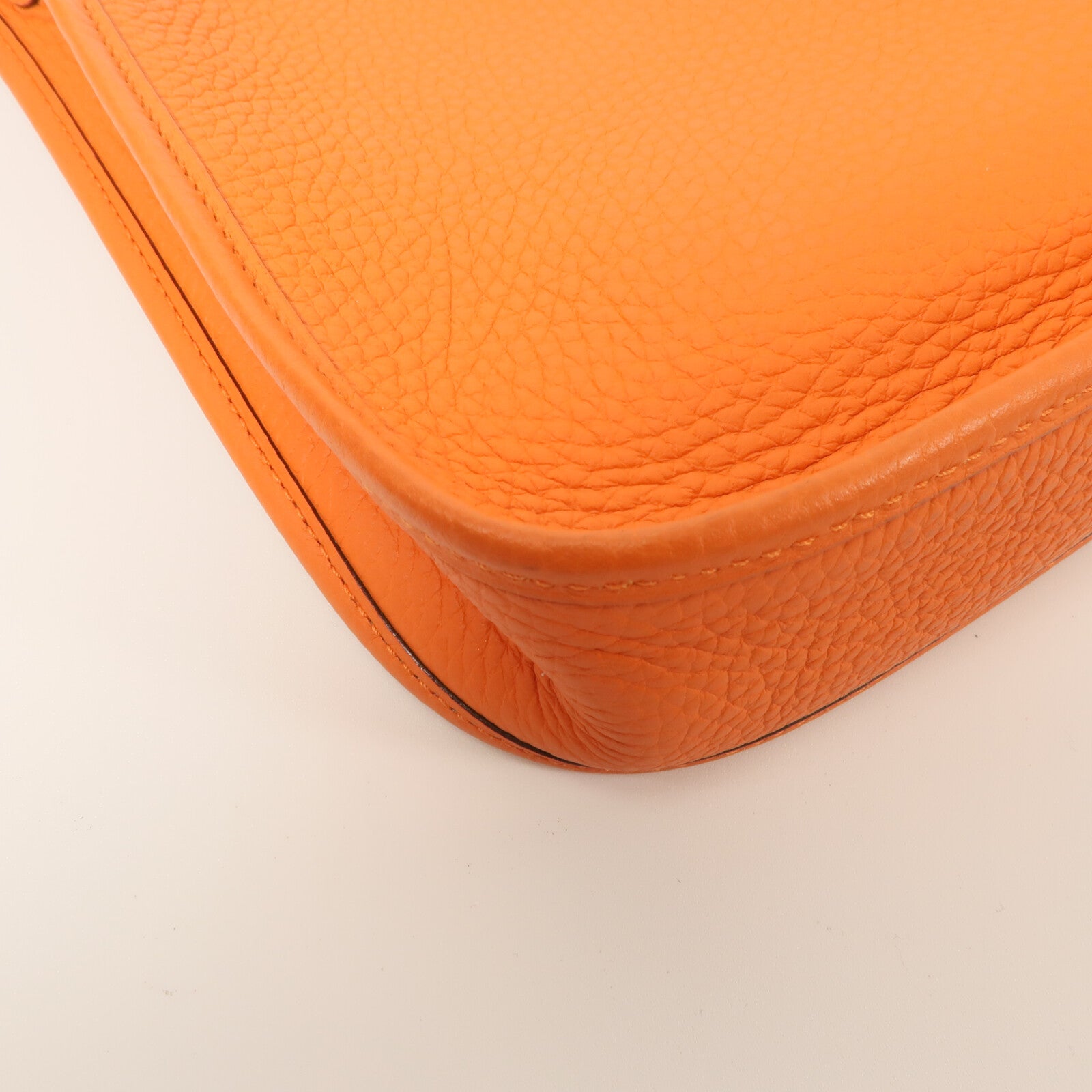 HERMES Clemence皮革Evelyne TPM肩背袋Feu