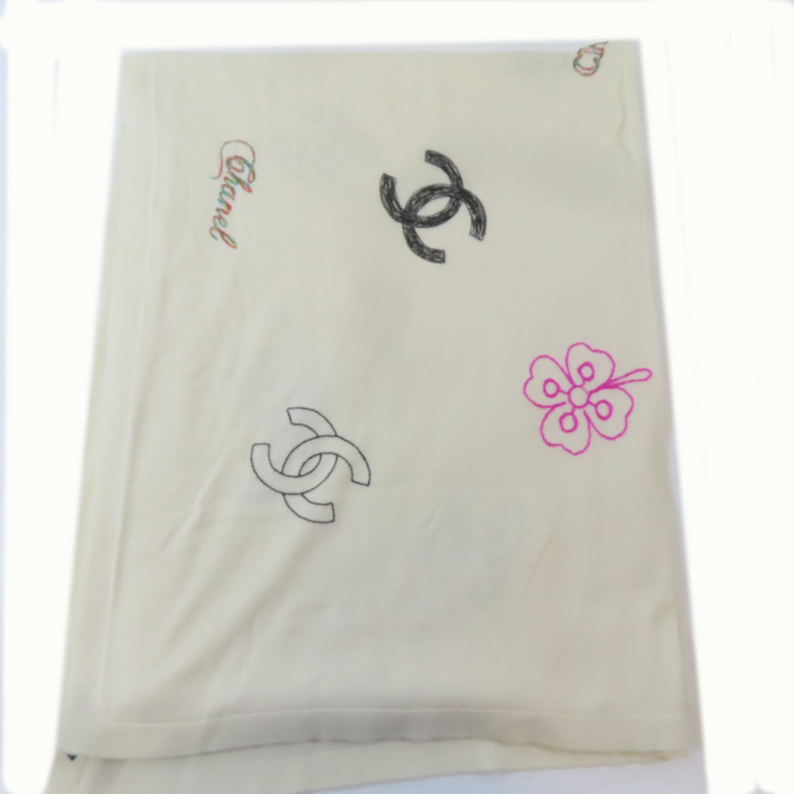 CHANEL 絲質Scarf頸巾米白色
