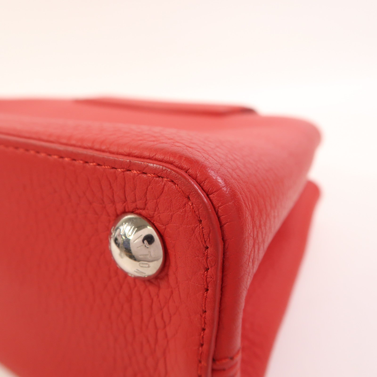 LOUIS VUITTON 【激減優惠】Taurillon Capucines BB銀扣手挽肩背兩用袋