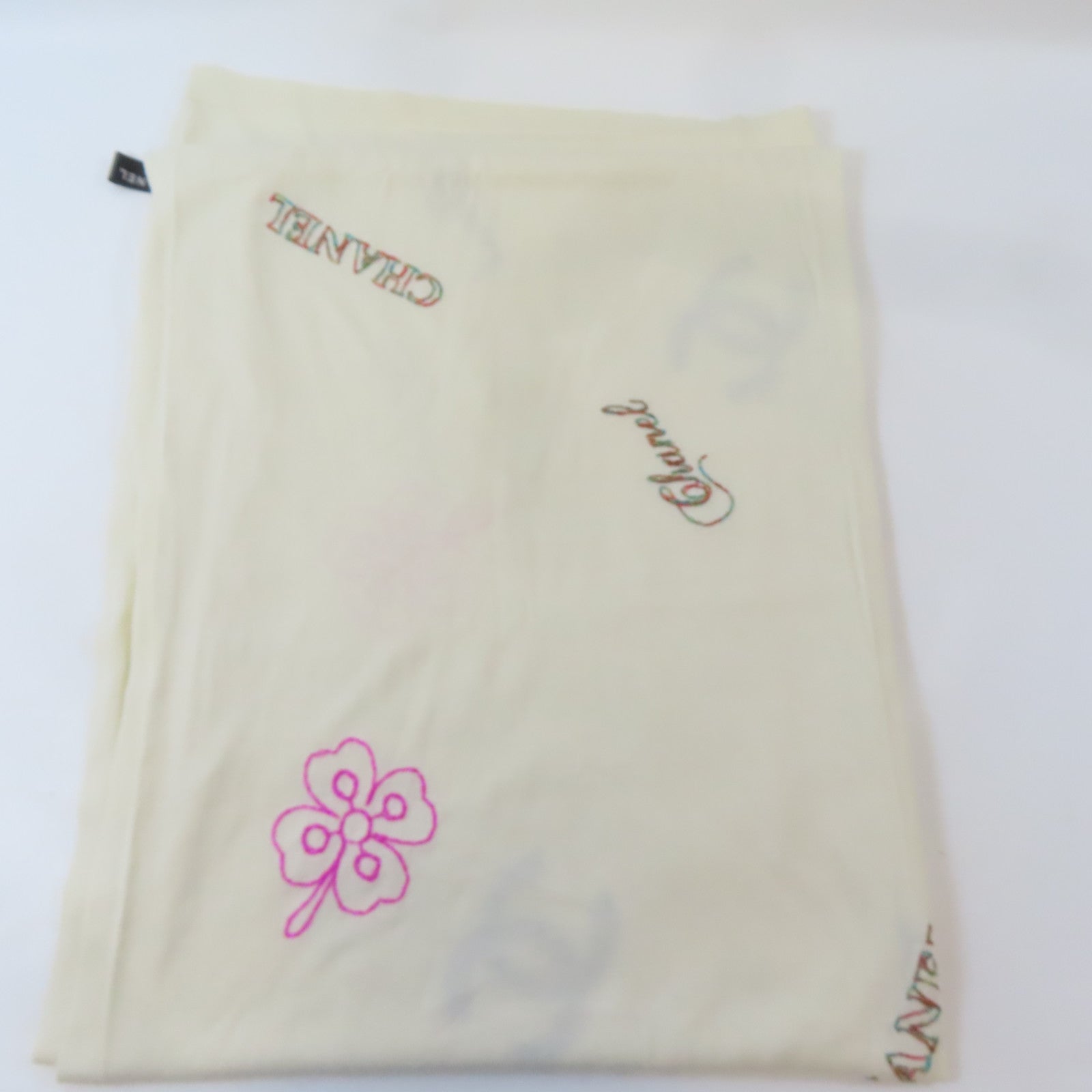 CHANEL 絲質Scarf頸巾米白色