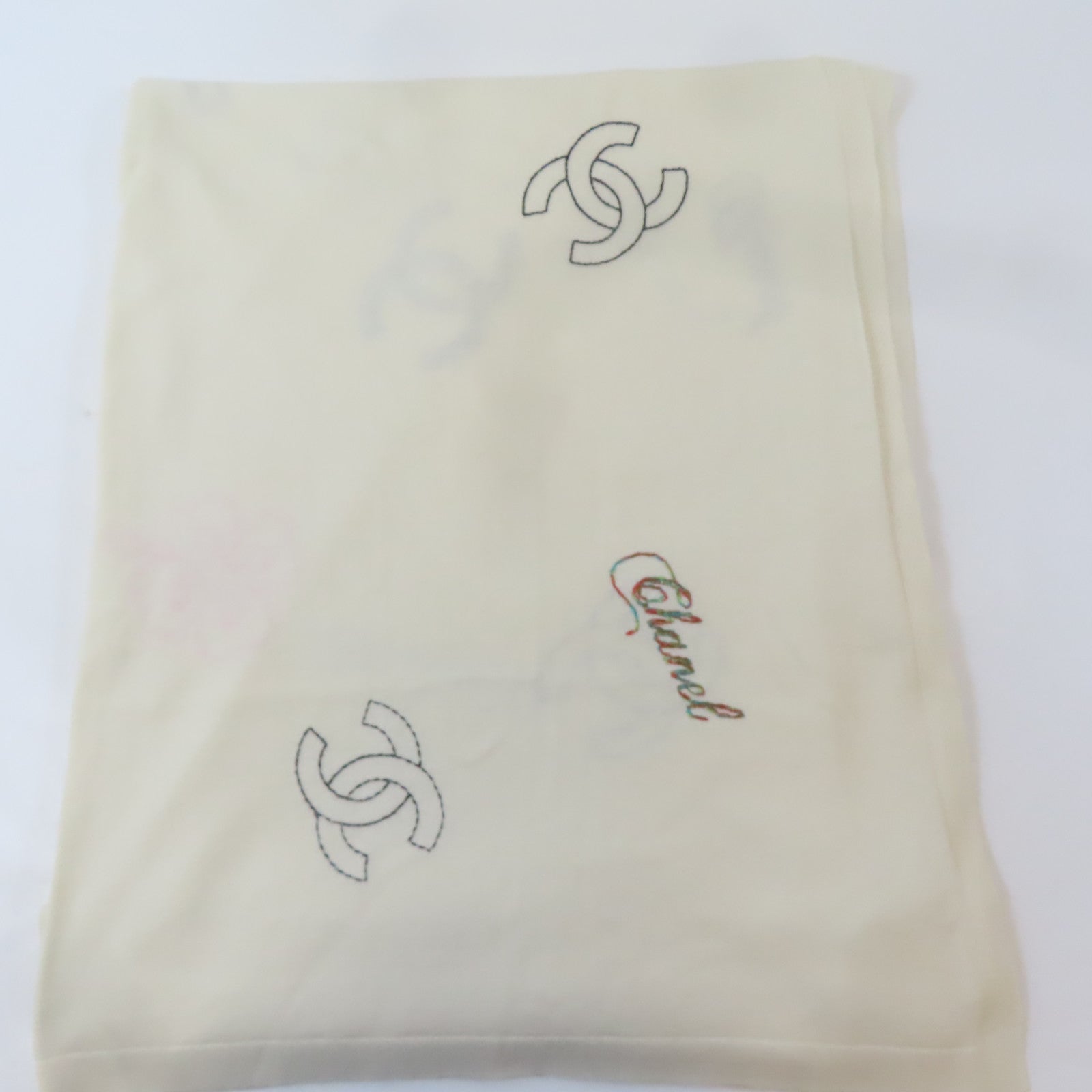 CHANEL 絲質Scarf頸巾米白色